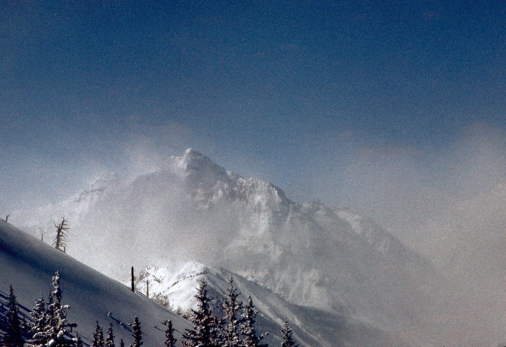 1975ski-025_21464765952_l.jpg