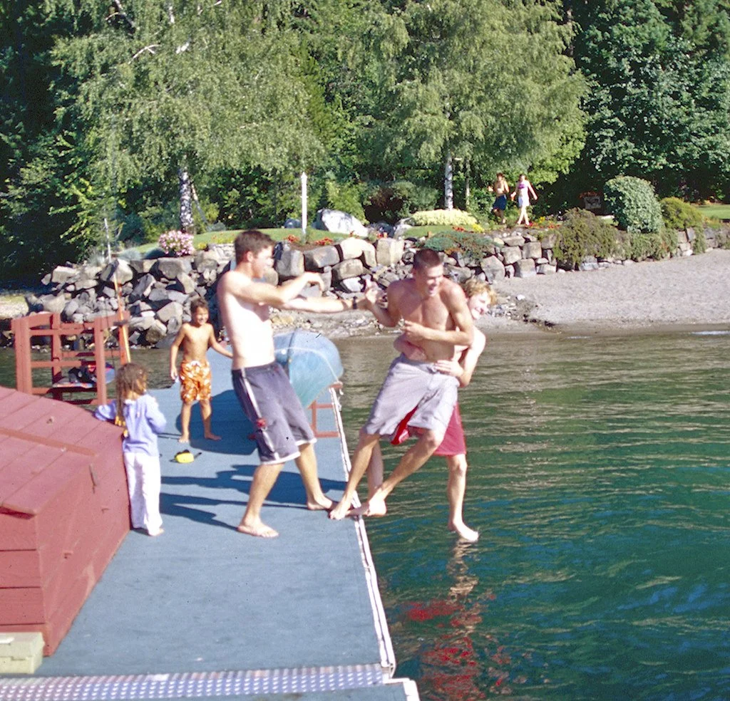 23_39352773541_l.jpg