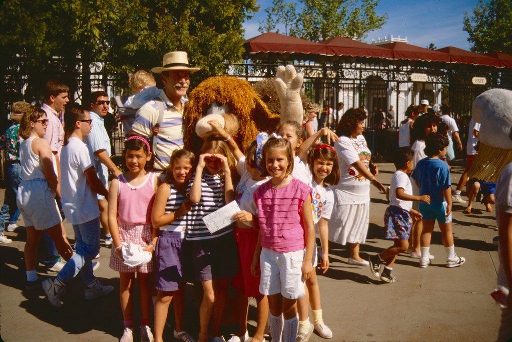 1989--389689--64_20413359743_l.jpg