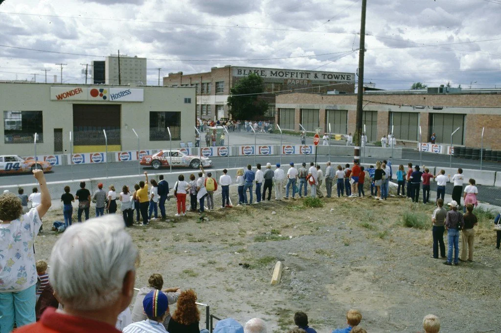 1987--587787---100_20841994689_l.jpg