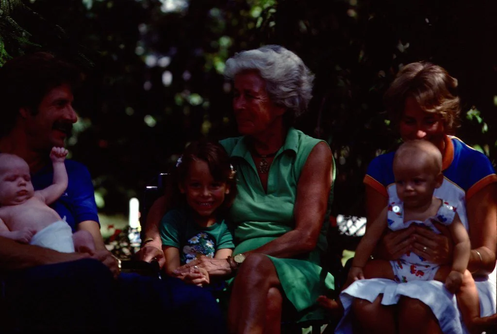 1981--881182--52_20859489839_l.jpg