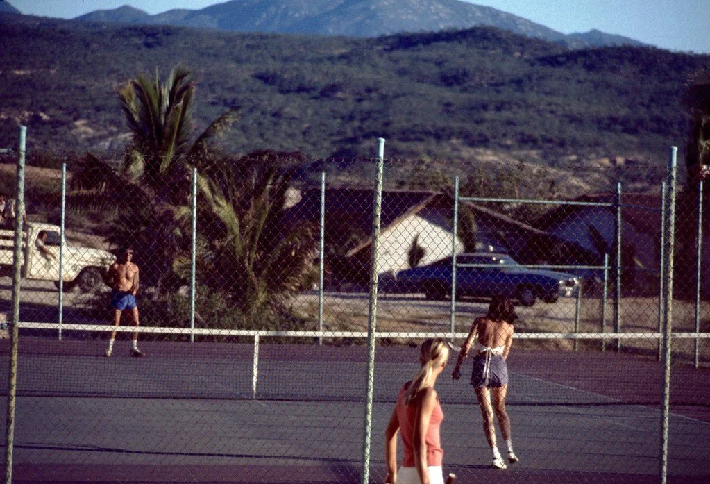 1975m-026_20853395304_l.jpg