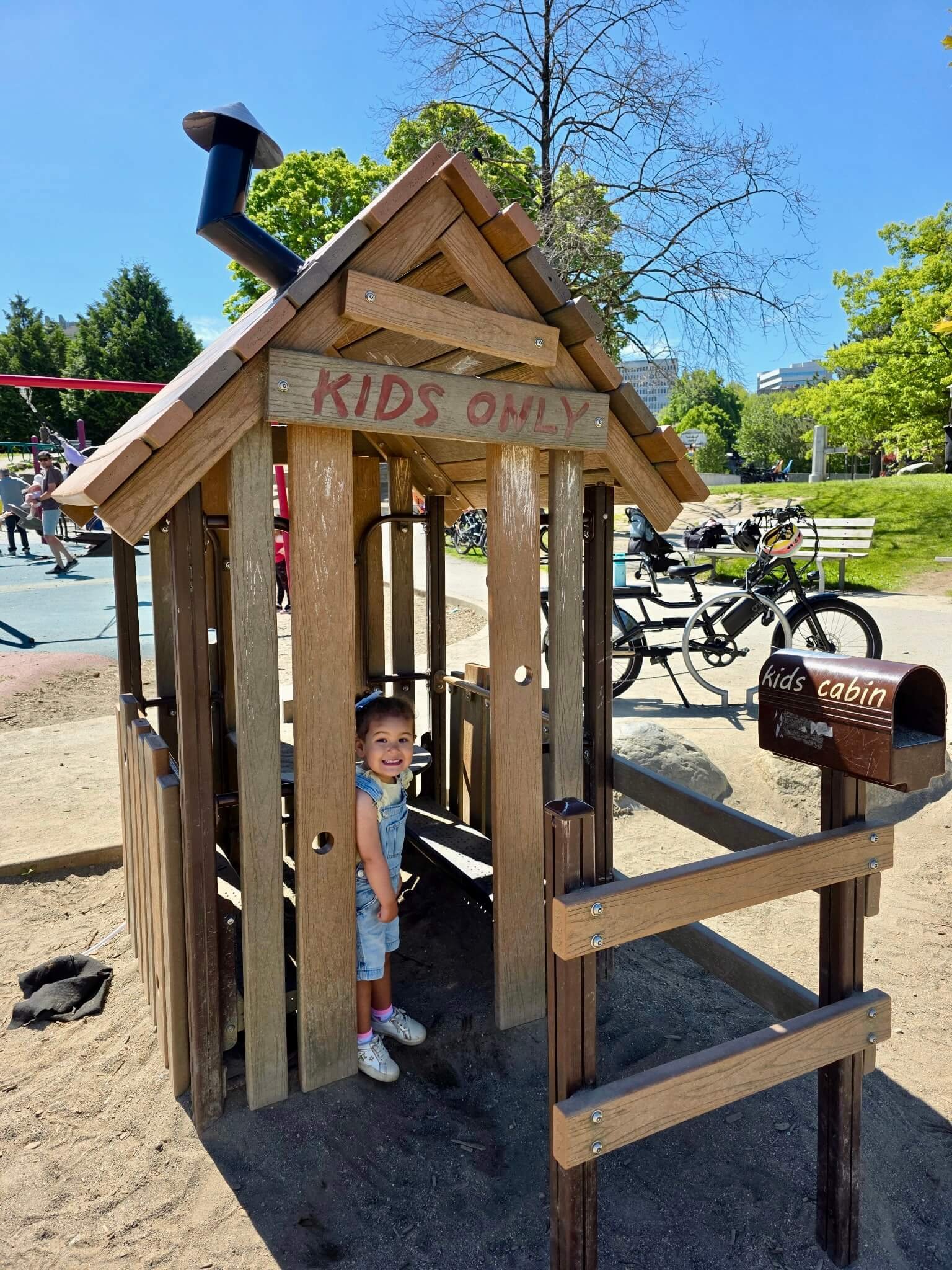 Our favorite playgrounds within walking distance from Kitsilano&nbsp;