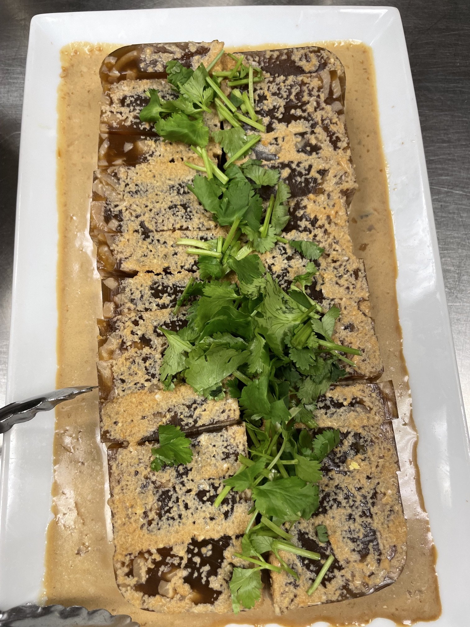 cold cut meat with sesame sauce