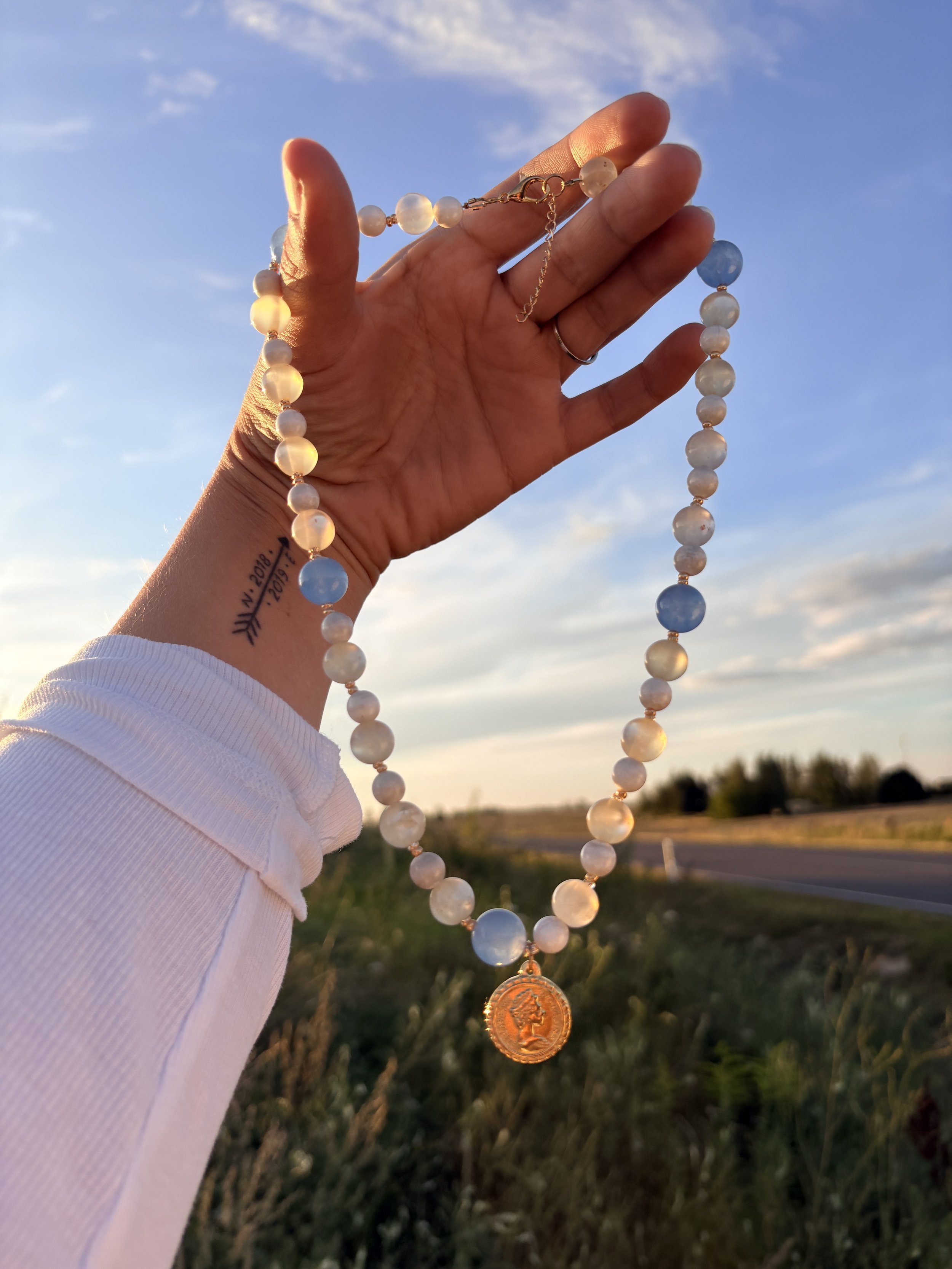 beachy and blue necklace