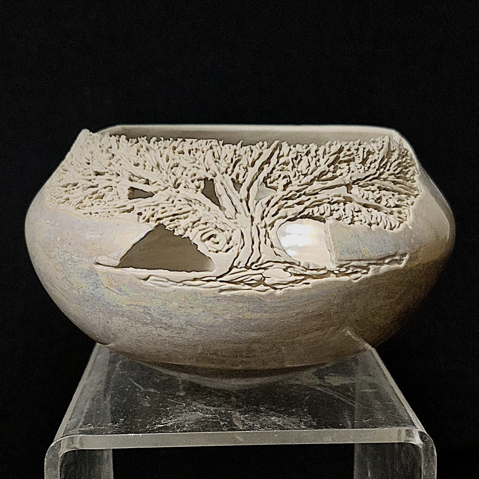 Carved Porcelain Bowl with Spreading Oak Tree 5" Diameter
