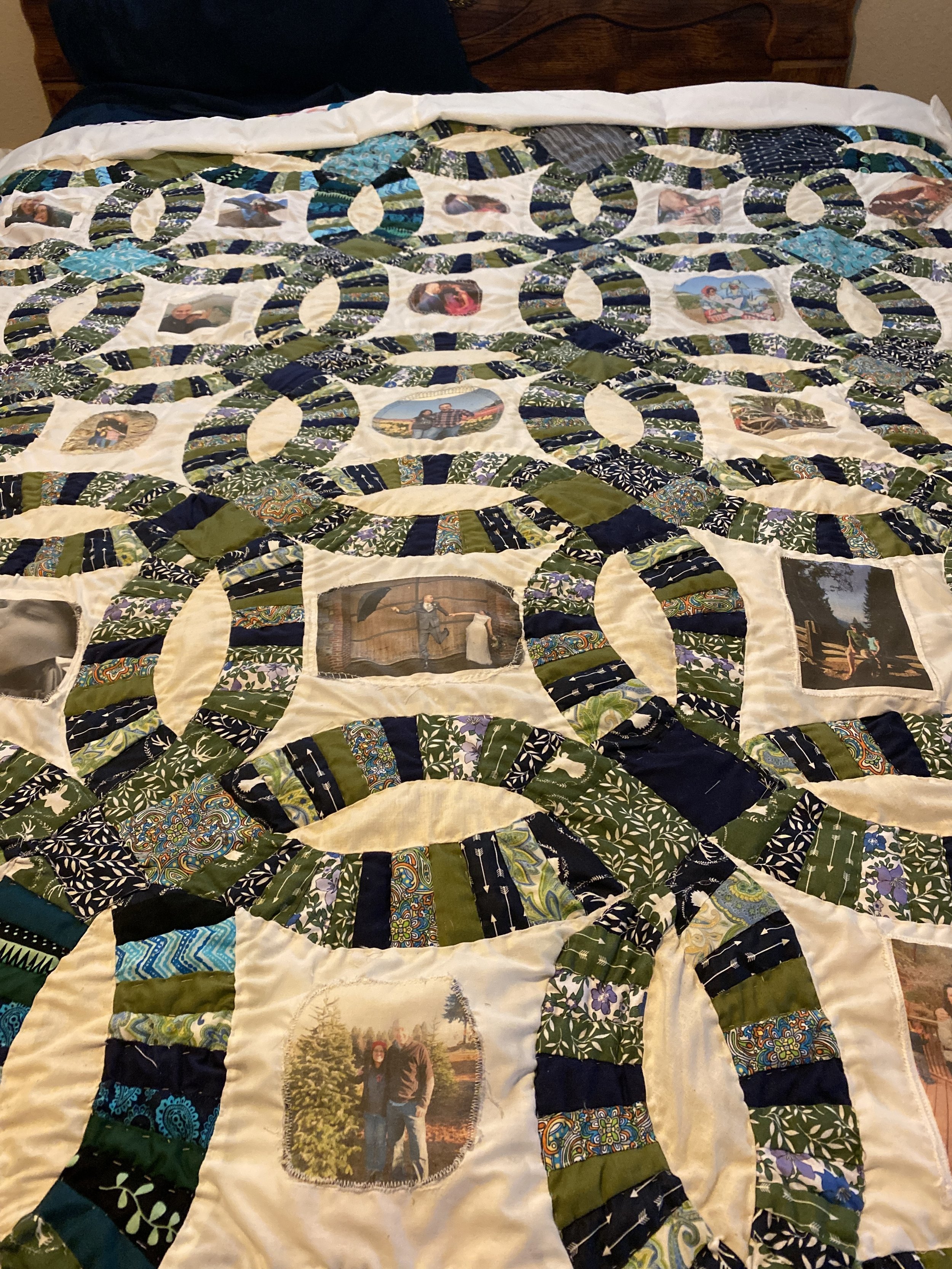 Double Wedding Ring Quilt