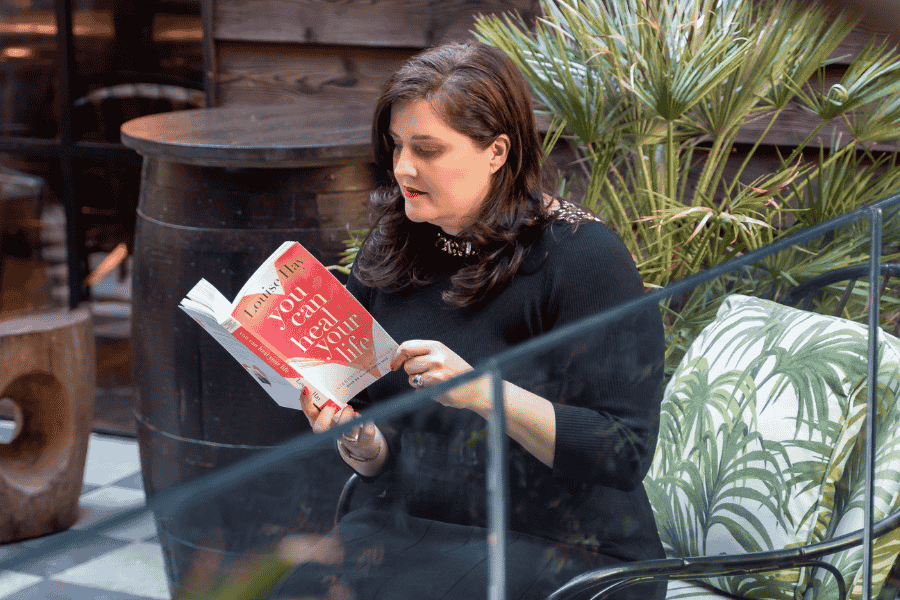 about-sarah-lyons-reading-landscape.png