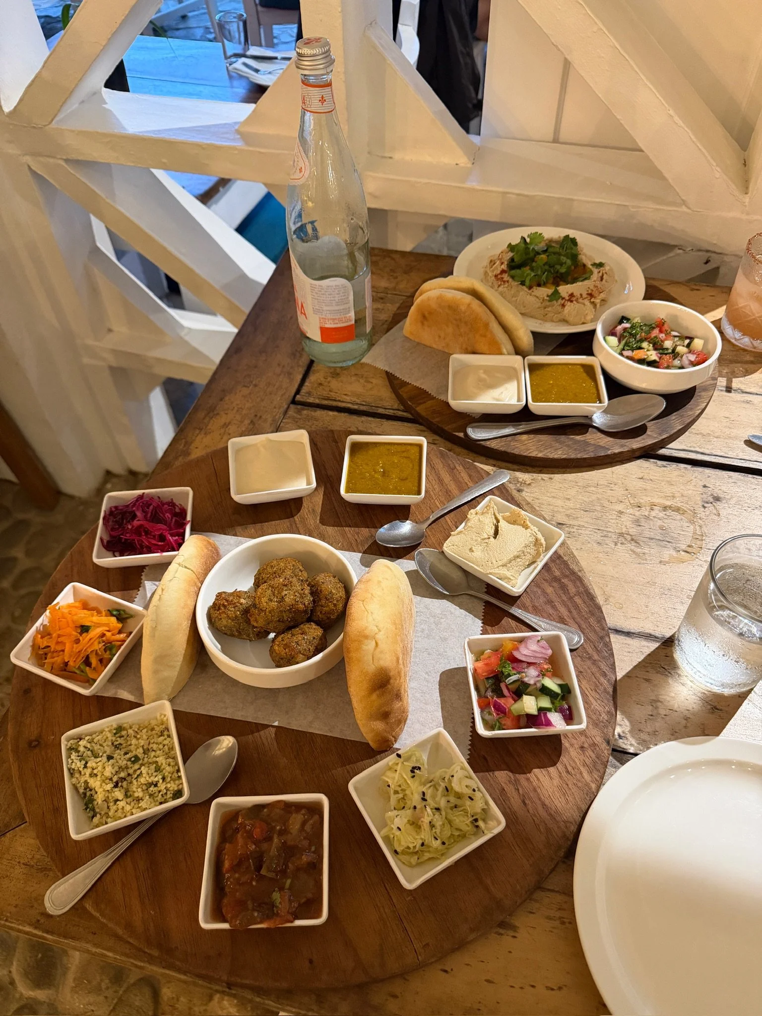 La Luna Hummus &amp; Falafal Mezze