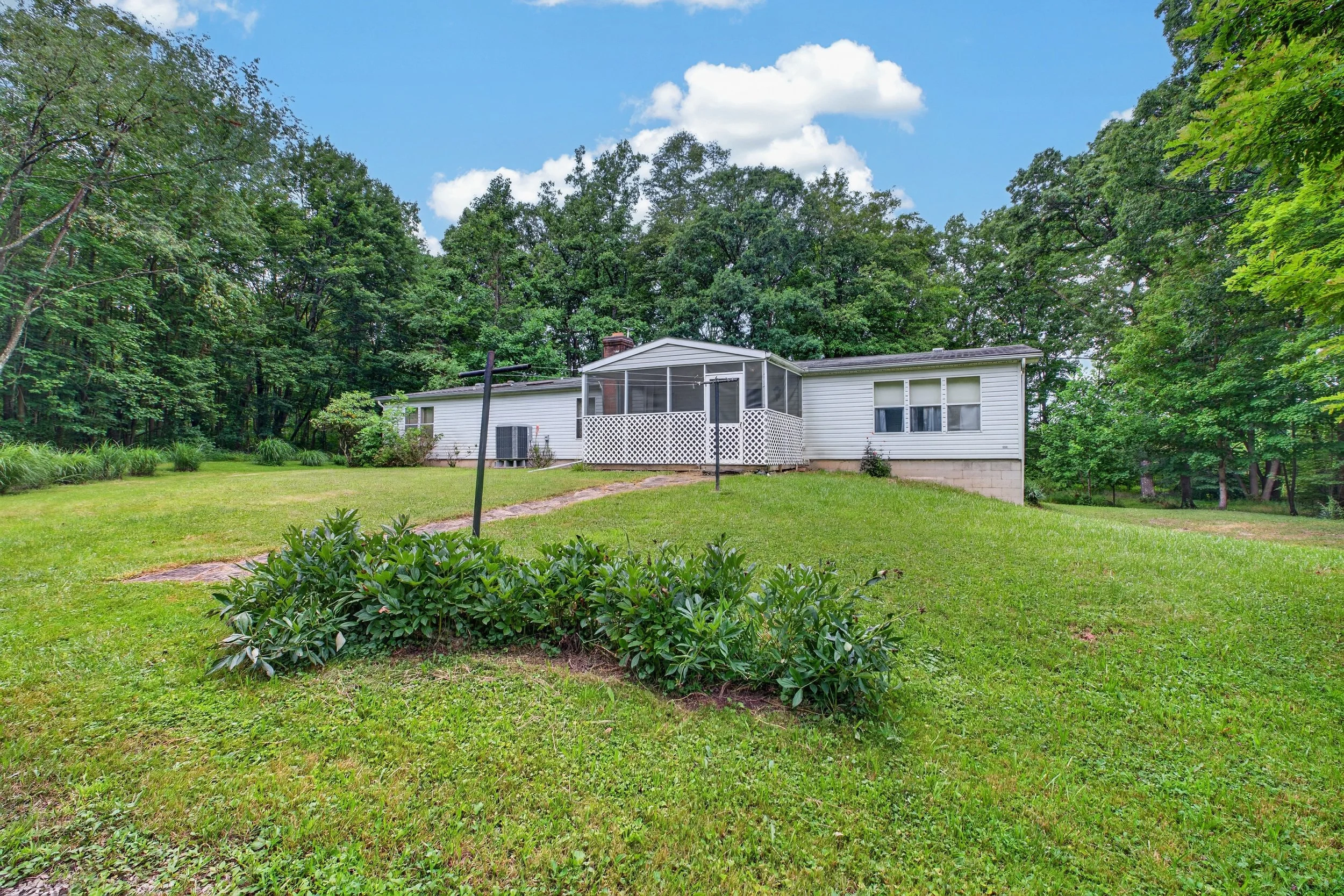 Cottage-Rental-In-Acme-PA-06.jpg