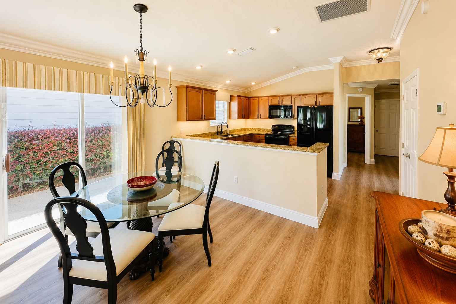 Dining room/Kitchen