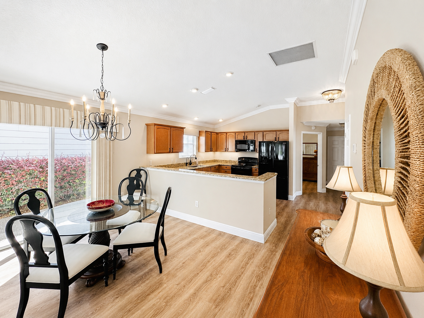 Dining room/Kitchen