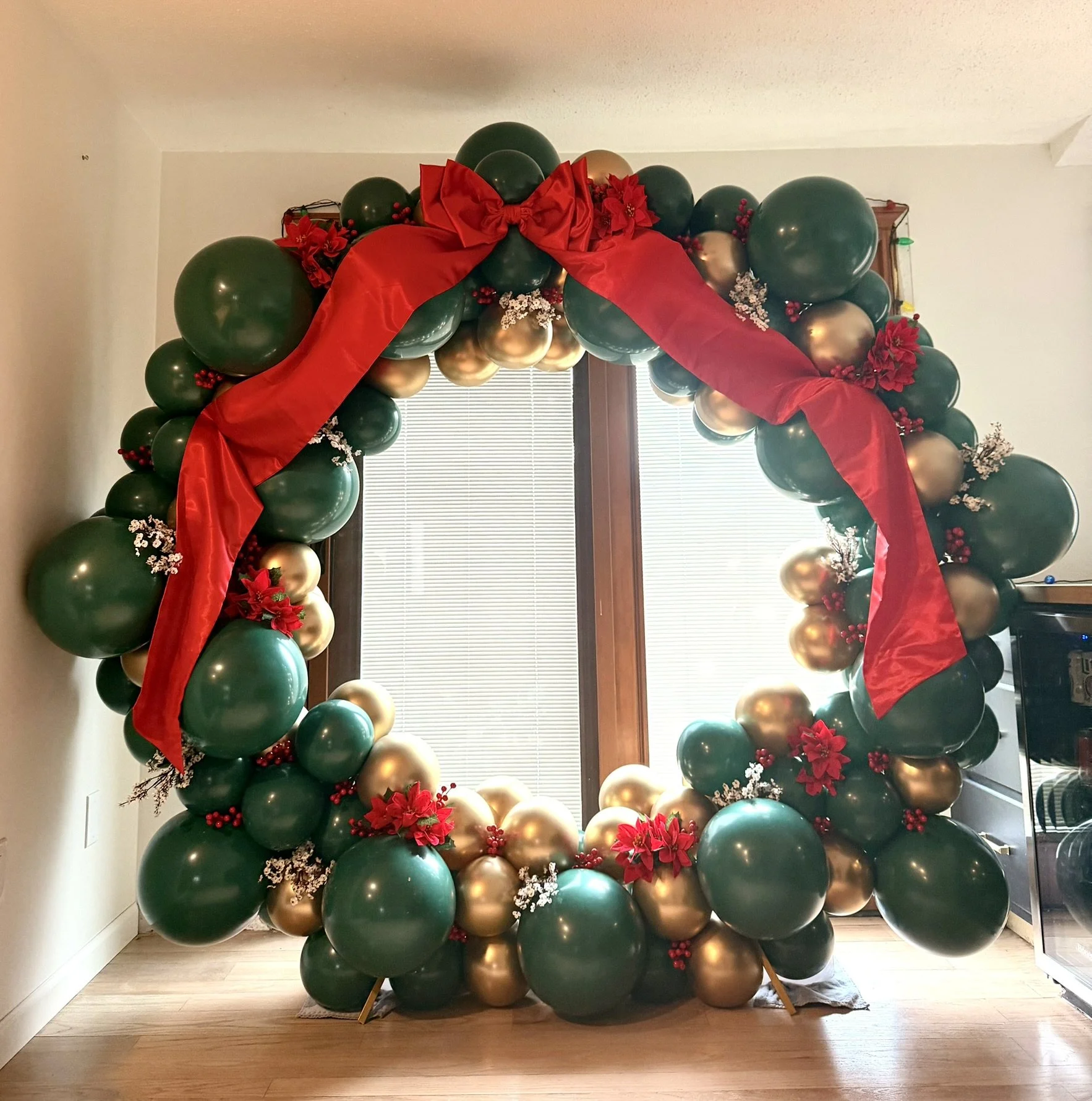 Christmas balloon arch Buffalo