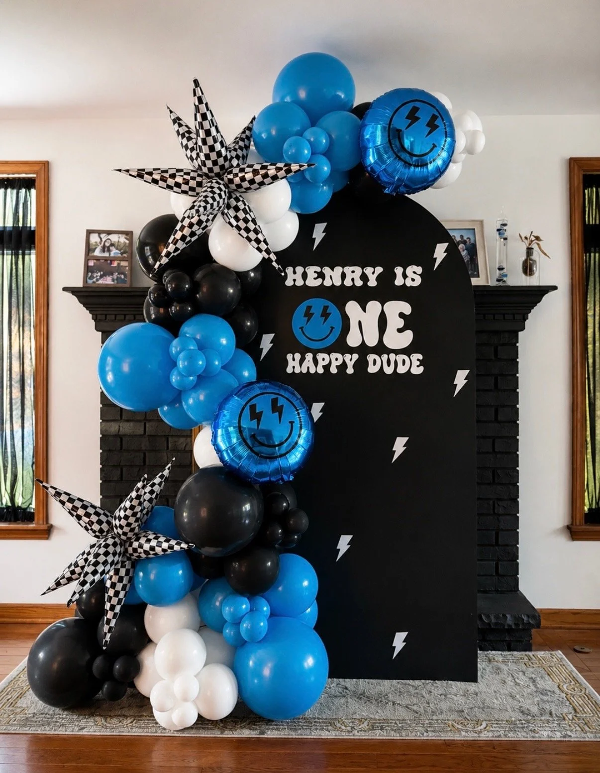 One Happy Dude balloon arch Buffalo