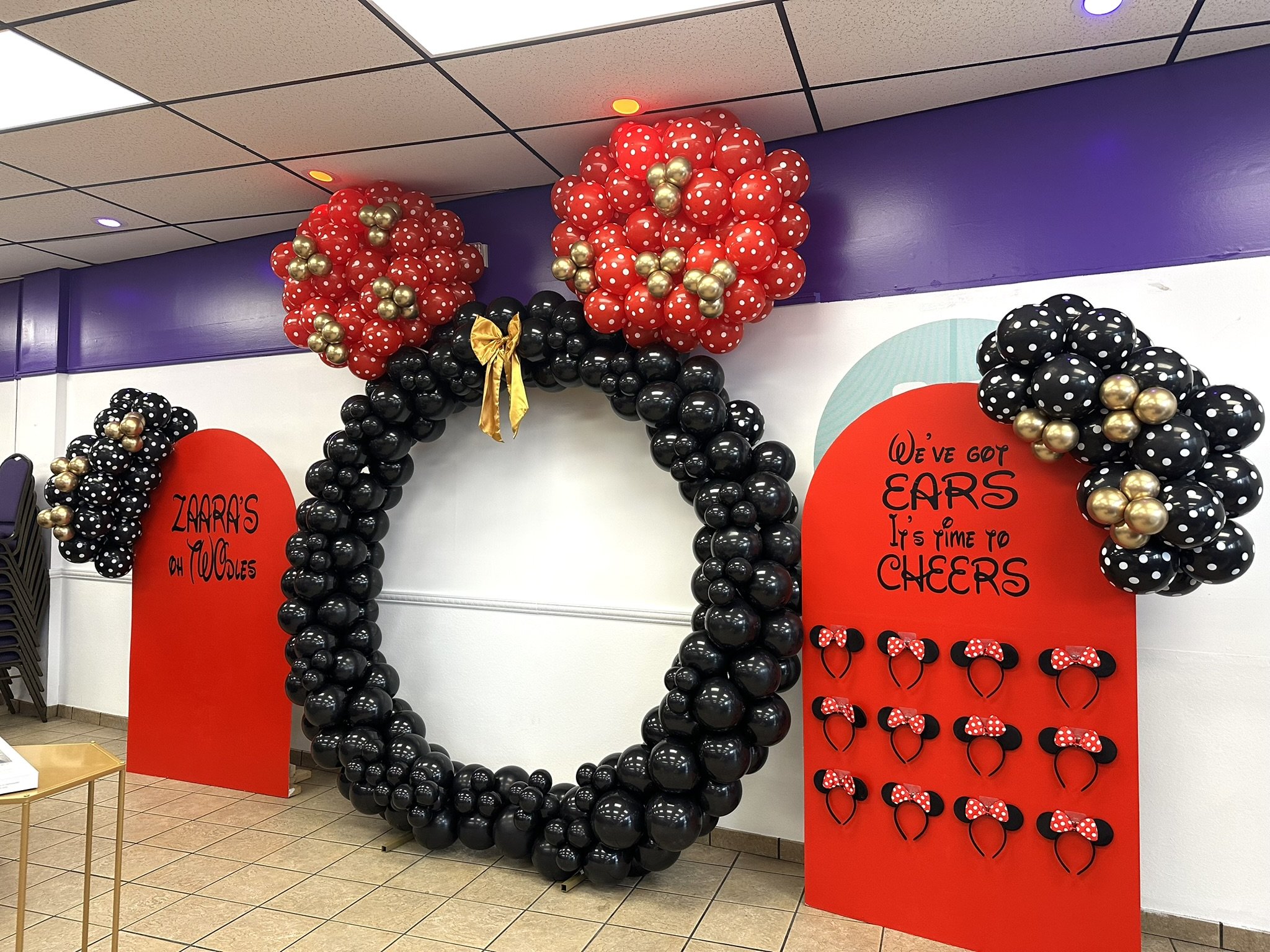 Mickey Mouse balloon arch Buffalo