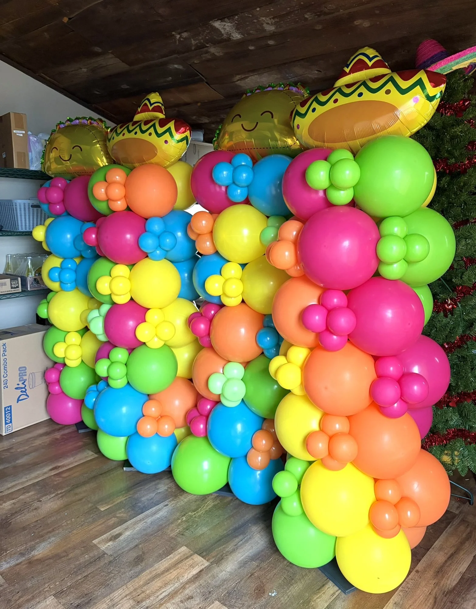 Classic balloon columns Buffalo