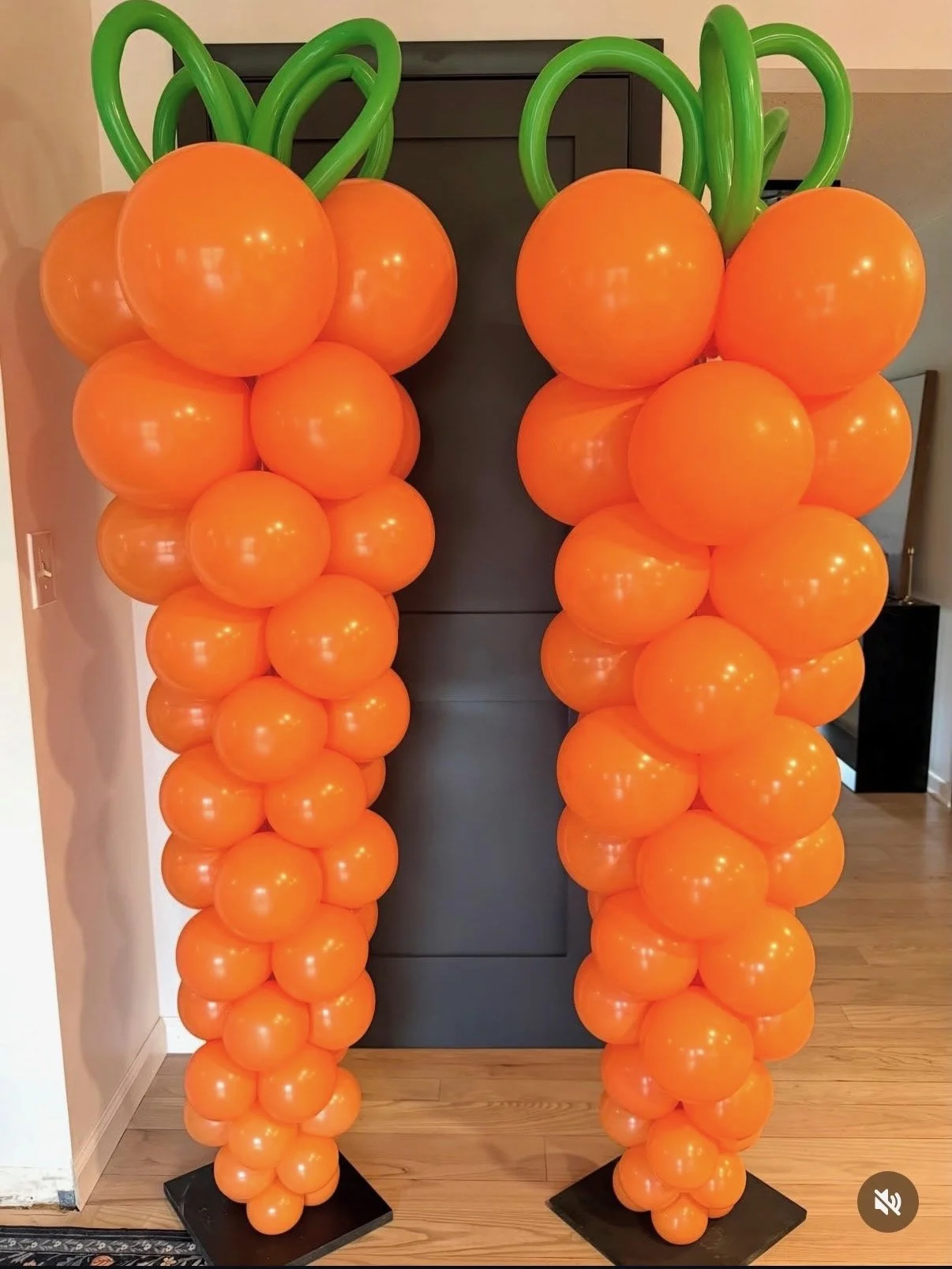 Carrot balloon columns Buffalo