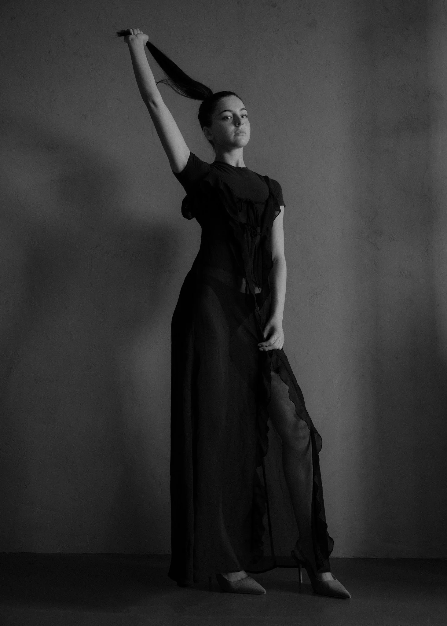2026-08-21-camr-visuals-lily-mint-black-dress-full-length-editorial.jpg