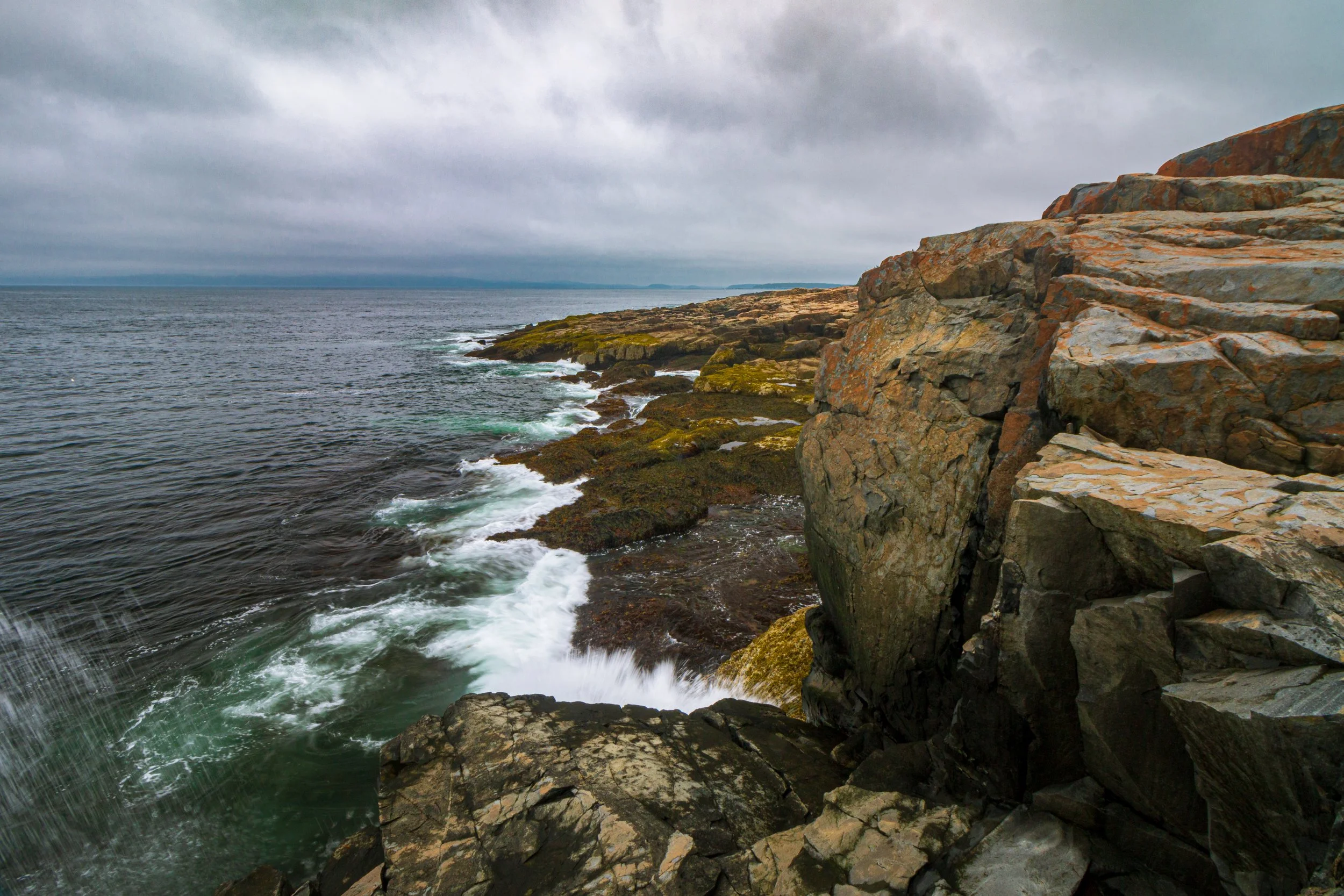 Acadia_cliffs.JPG