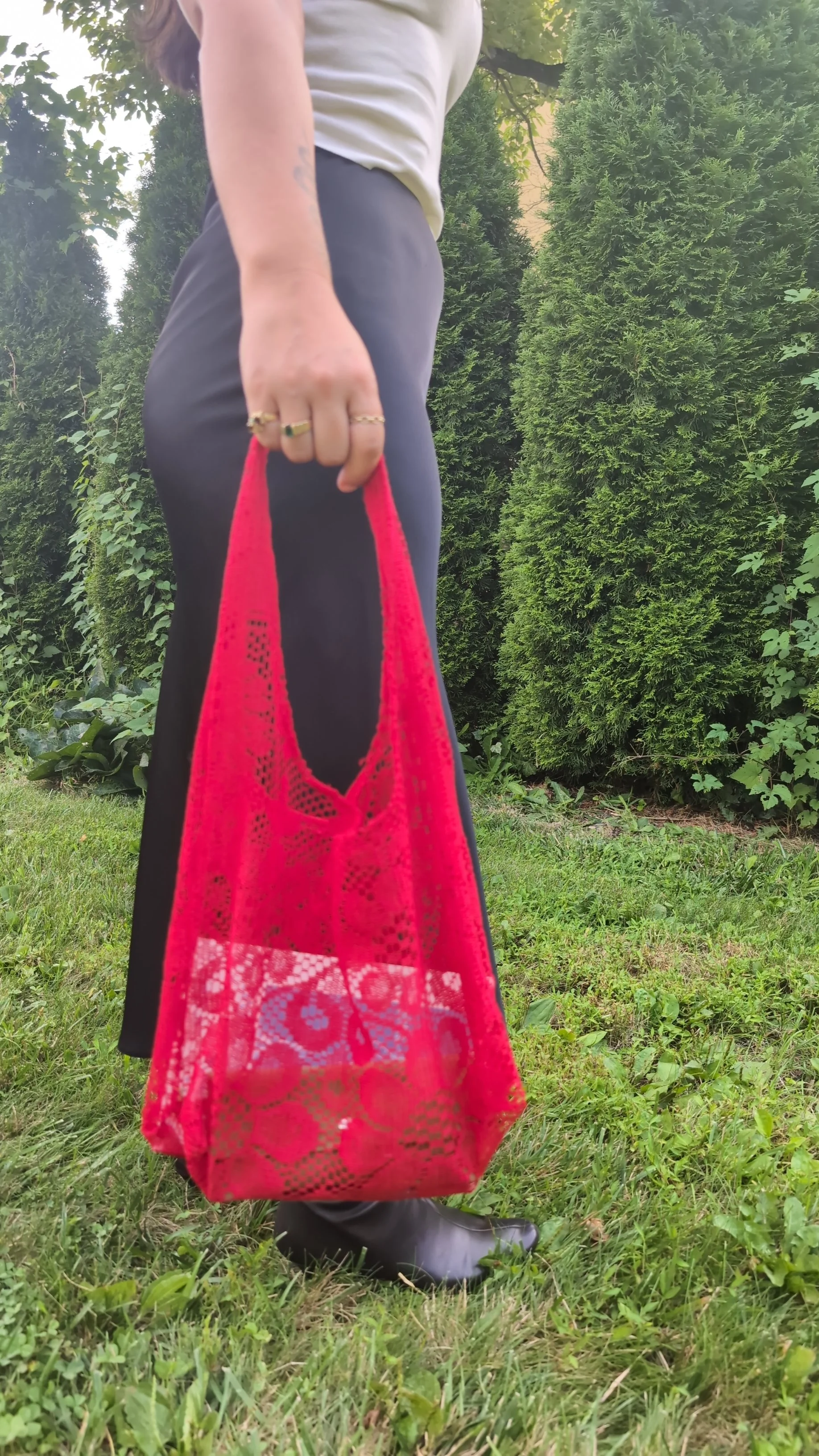 small - red - lace tote bag - mister studio.jpg