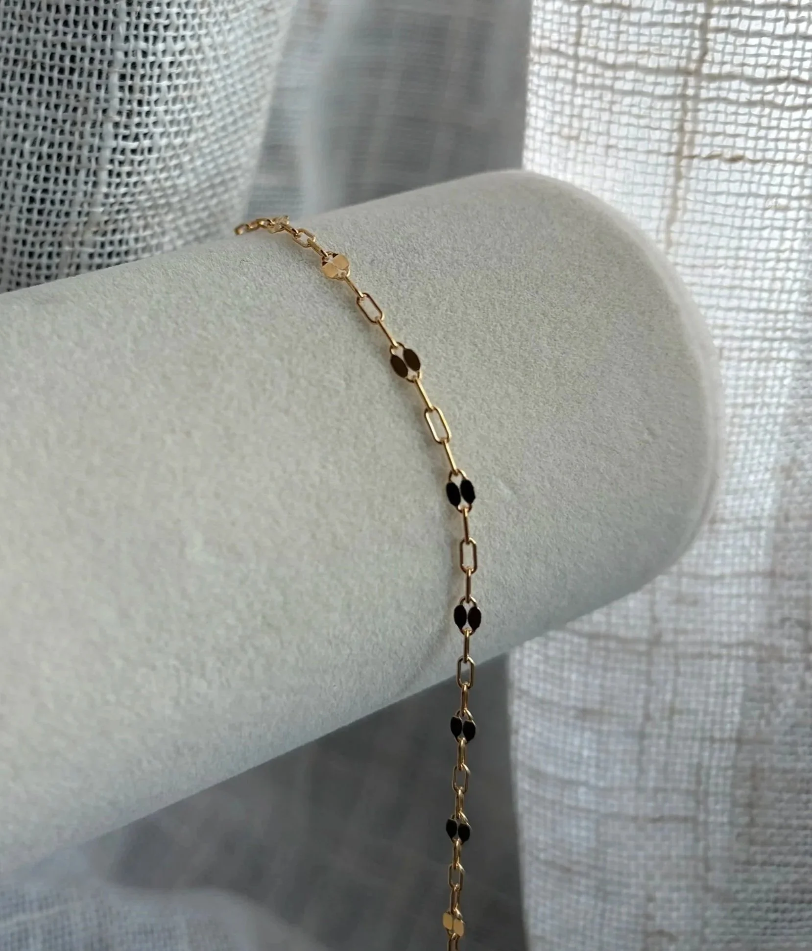 Flattened Paperclip Chain