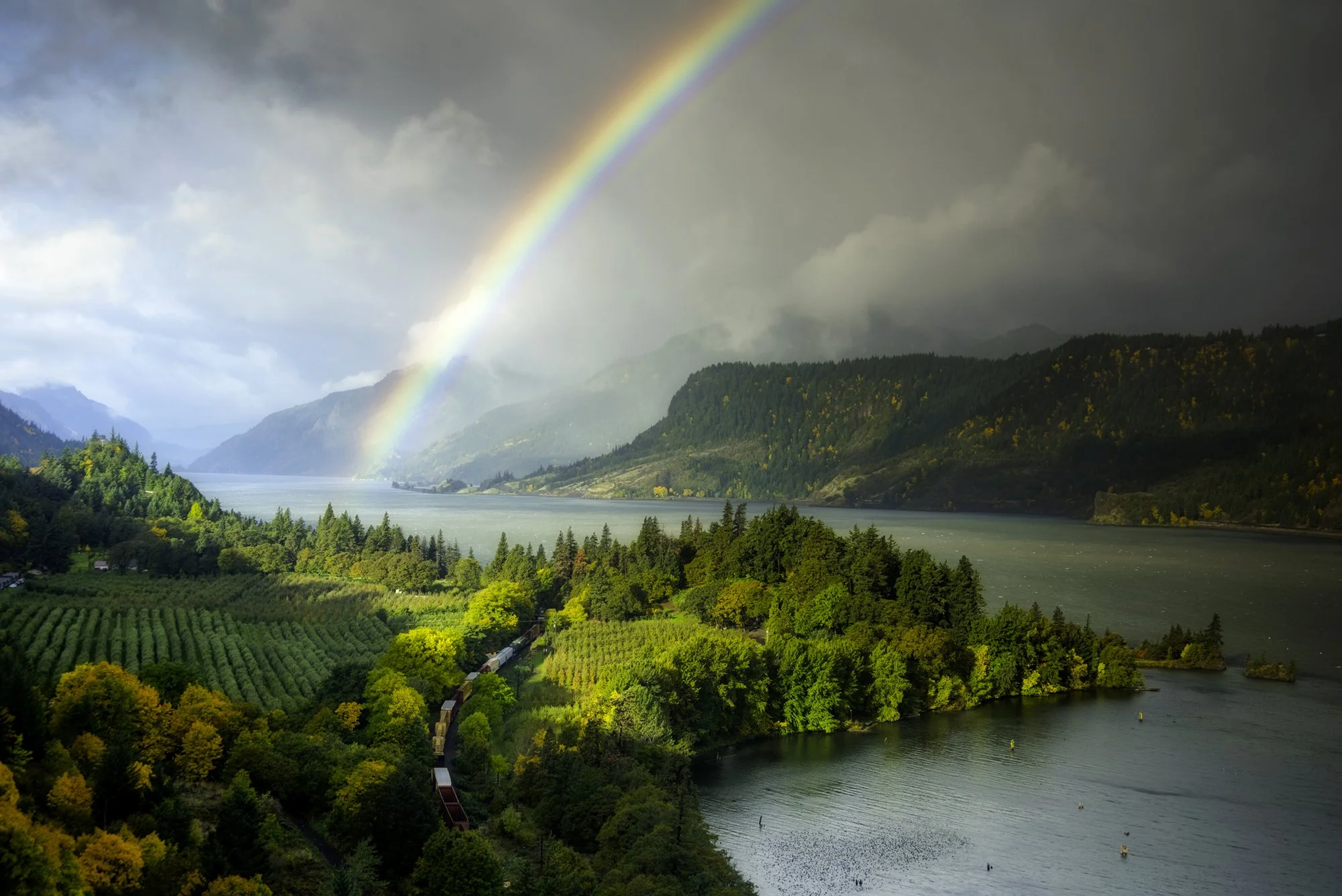 Ruthton Point With Rainbow, Hood River, Oregon