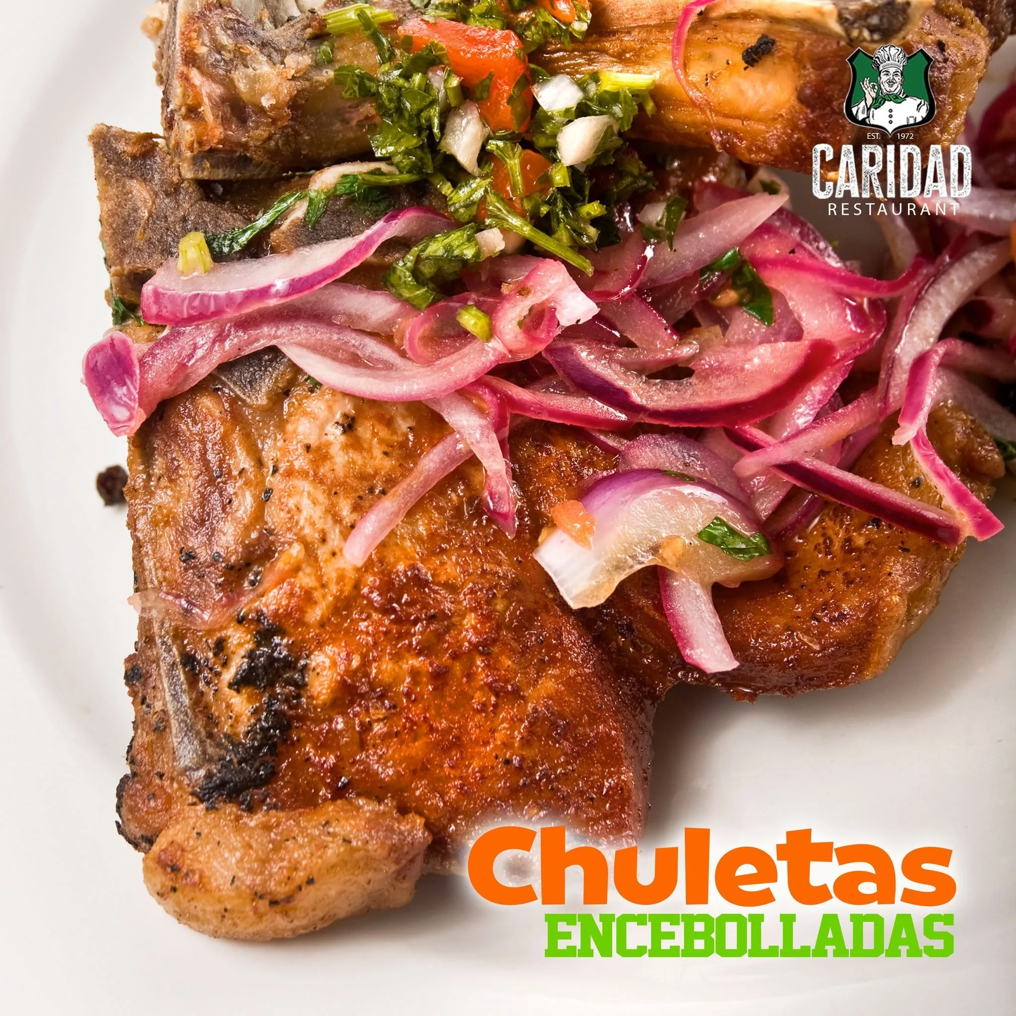 Close-up of grilled bone-in chilequiles with red onion, green herbs, and a colorful food packaging label. The label has a chef icon and text saying "Chuletas ENCEBOLLADAS."