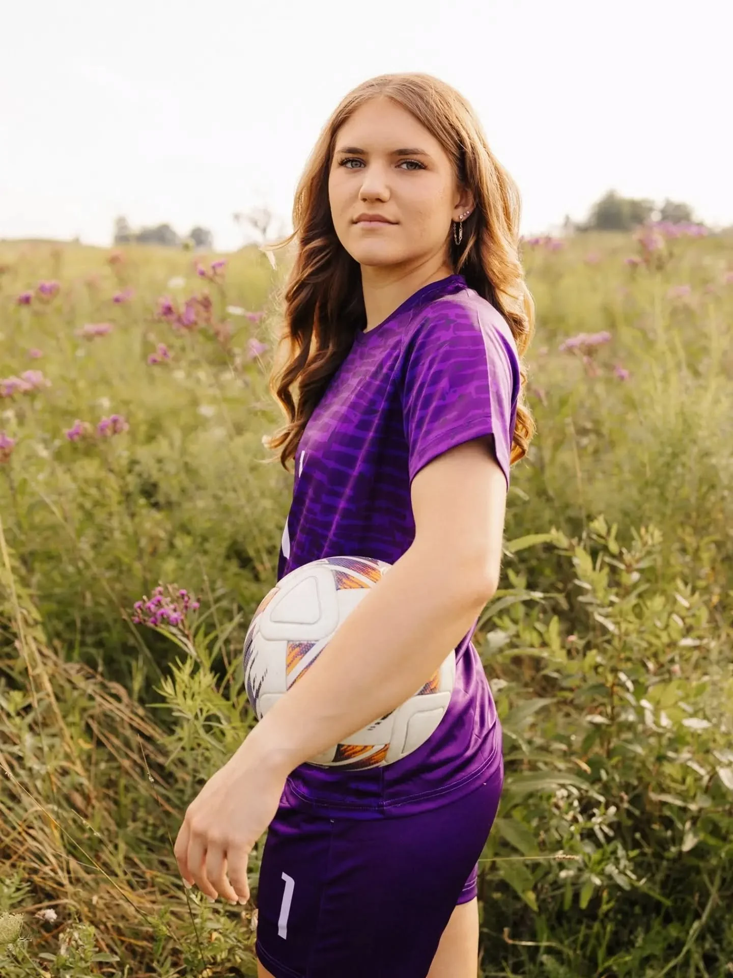 Chloe | Class of 2027

Her senior soccer photo session &amp; we even found wildflowers to match her goalie uniform. How pretty! 💜

#centralohiophotographer #seniorphotosession #soccerphotoshoot