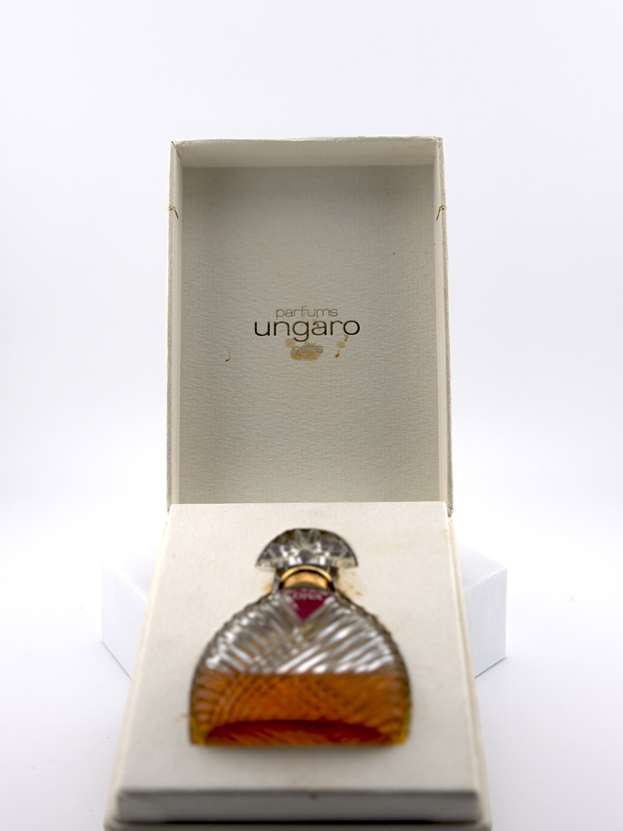 Emanuel-Ungaro-Diva-UNG0001-3.JPG