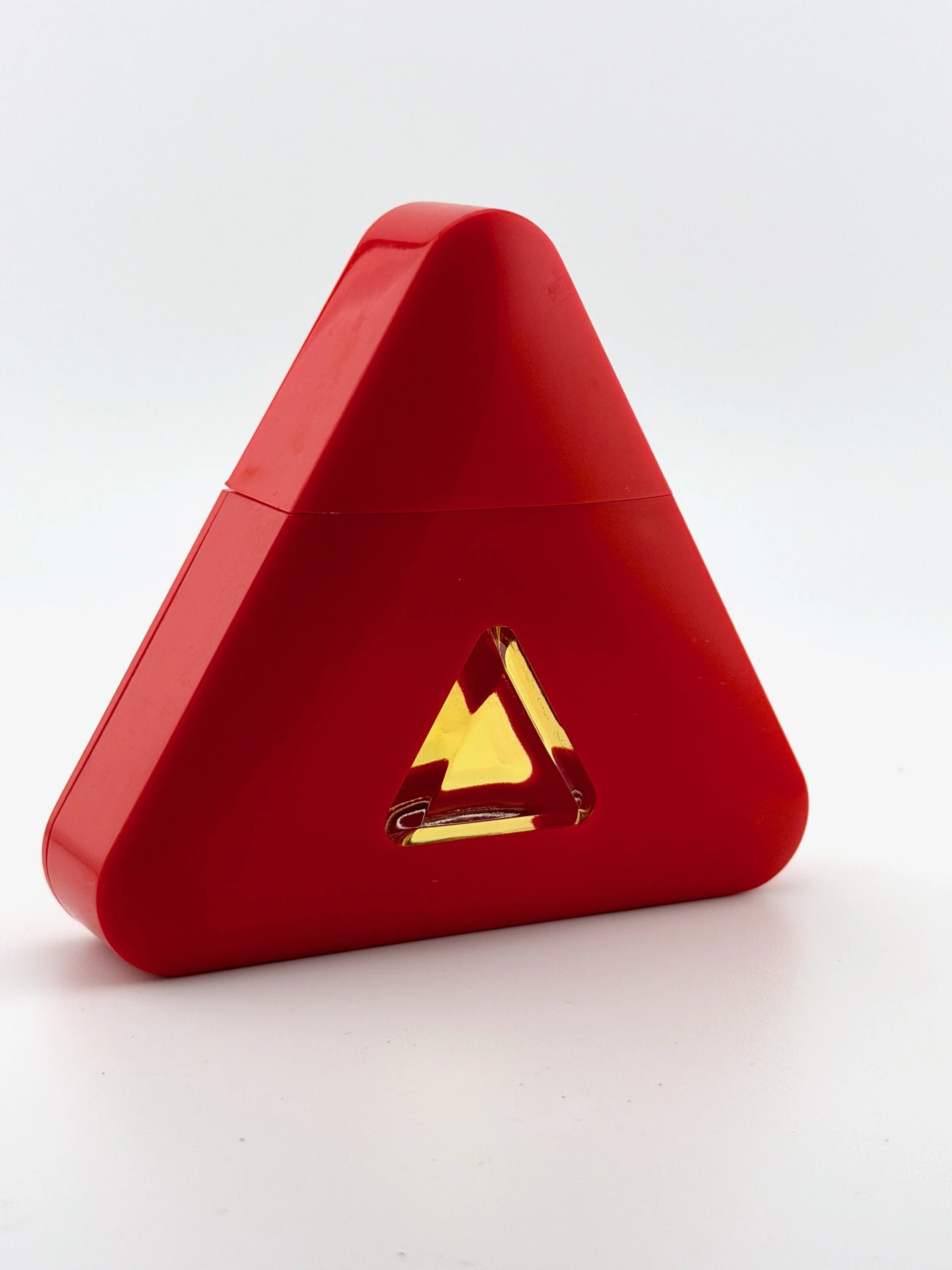Liz-Claiborne-Triangle-Red-LIZ0004-2.jpg