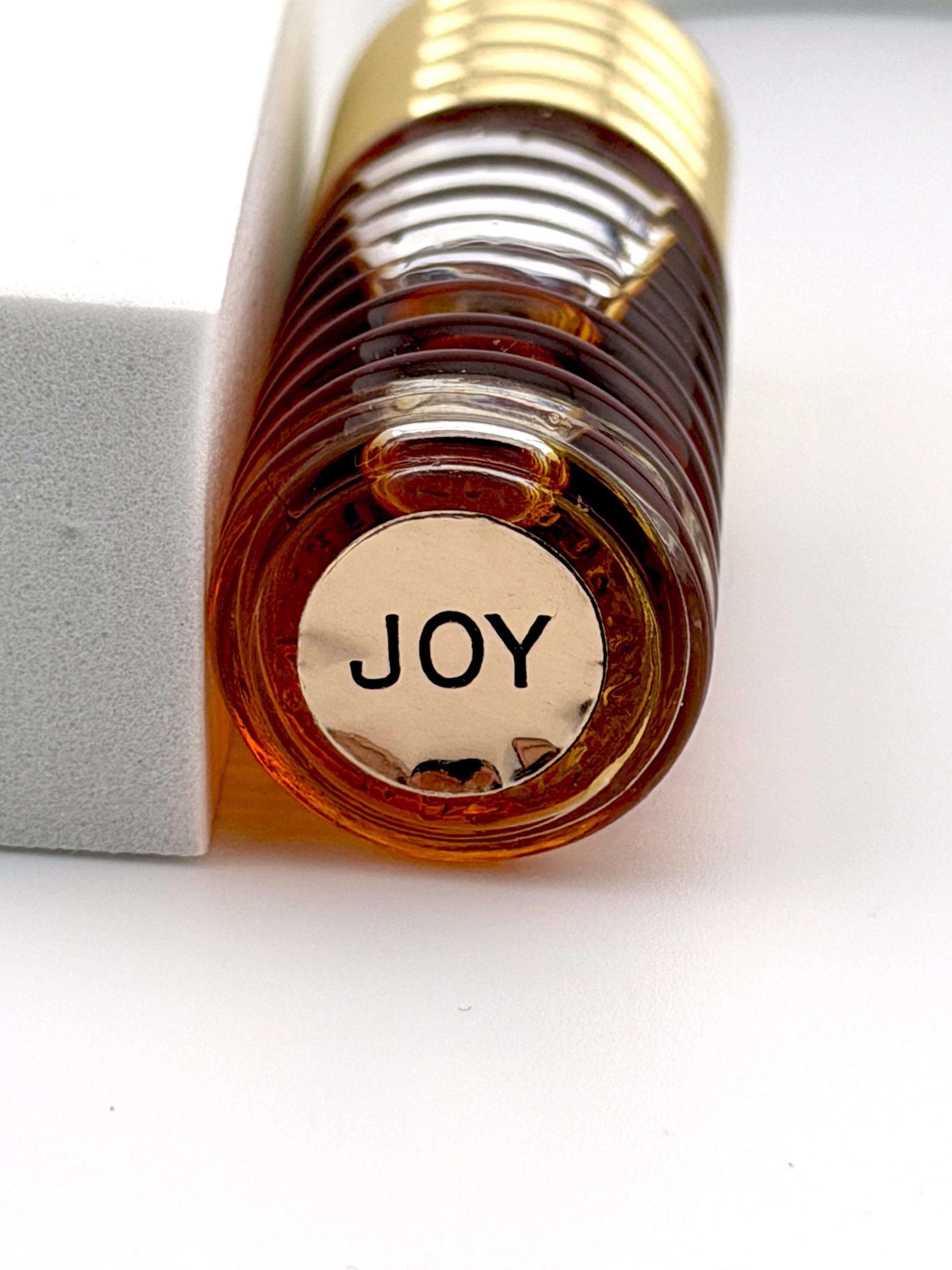 Jean-Patou-Eau-de-Joy-Gift-Set-PAT0003-6.JPG