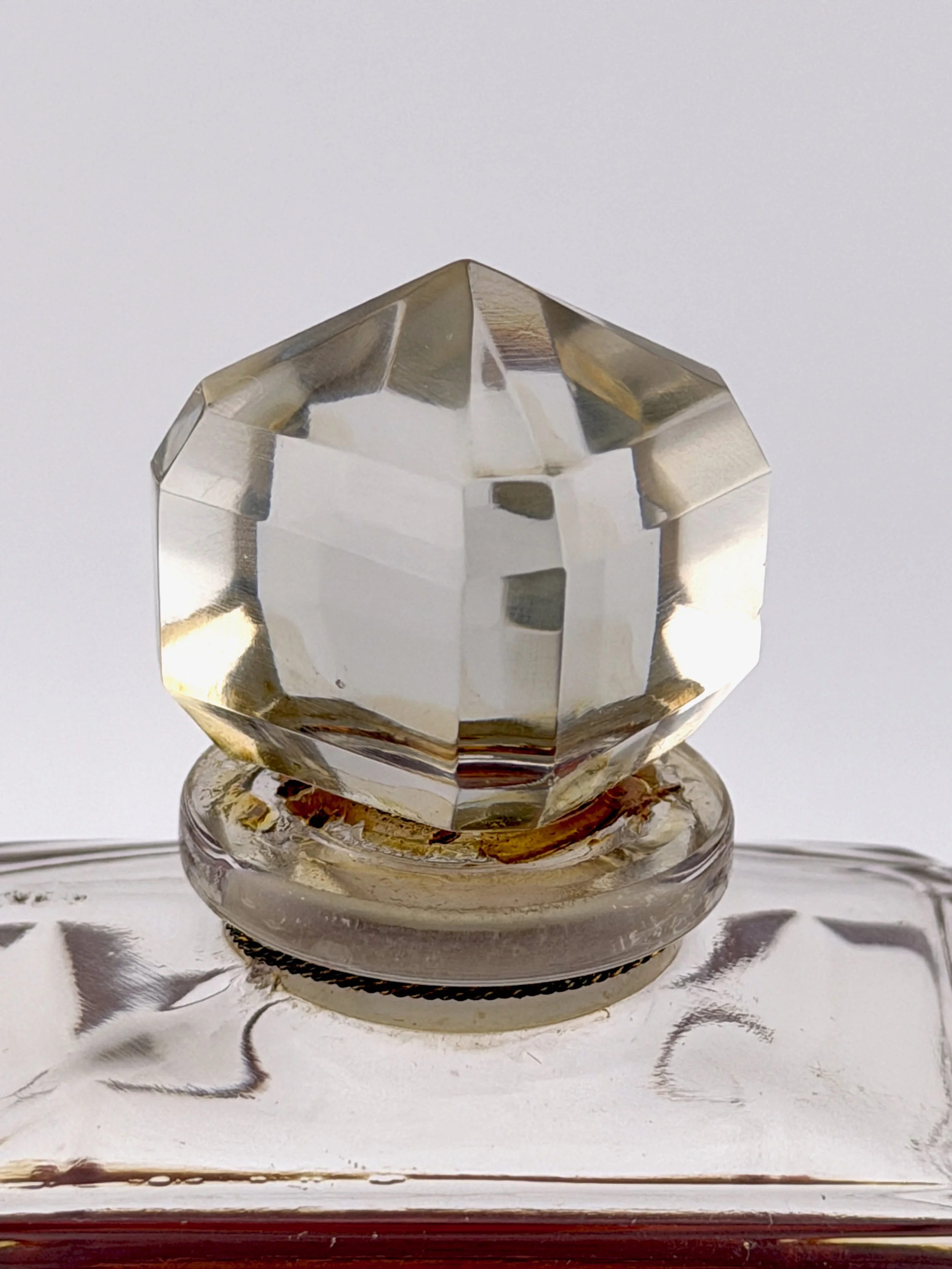 Bellodgia-Caron-Vintage-90ml-6.jpg