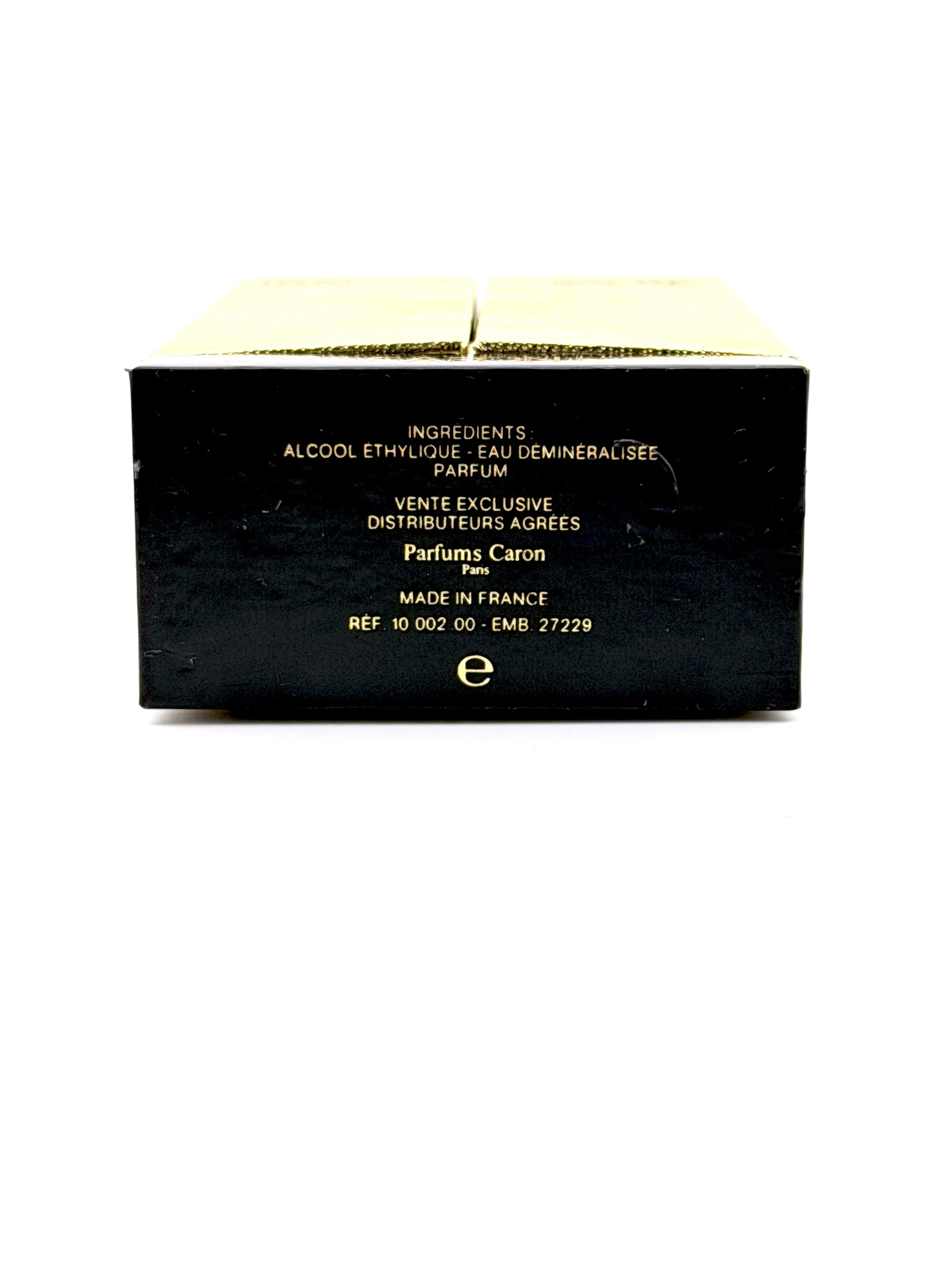 Caron-Parfum-Sacre-Display-CAR0006-7.jpg