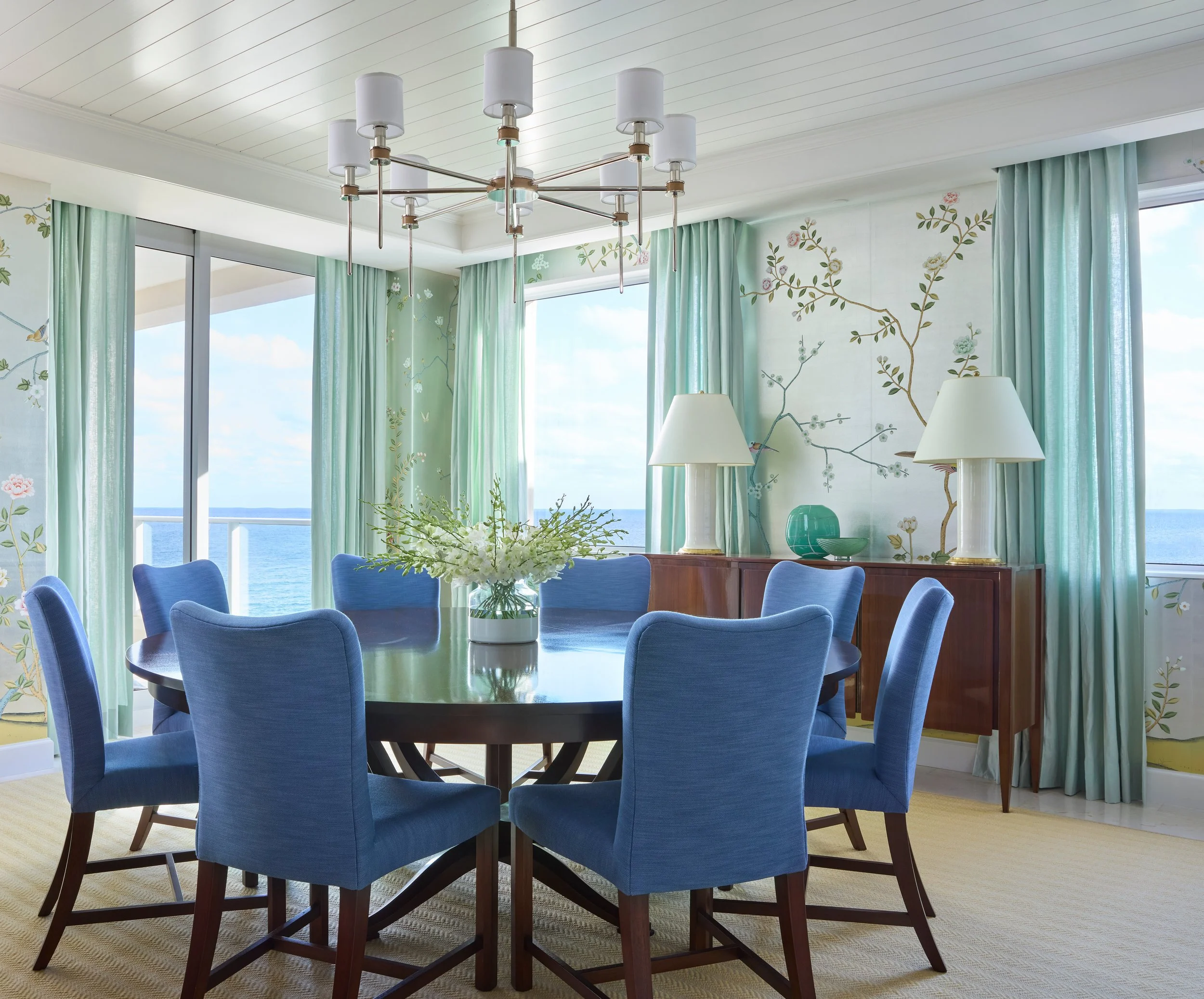 brady-design-gulfstream-penthouse-dining-room-chinoiserie-walls.jpg