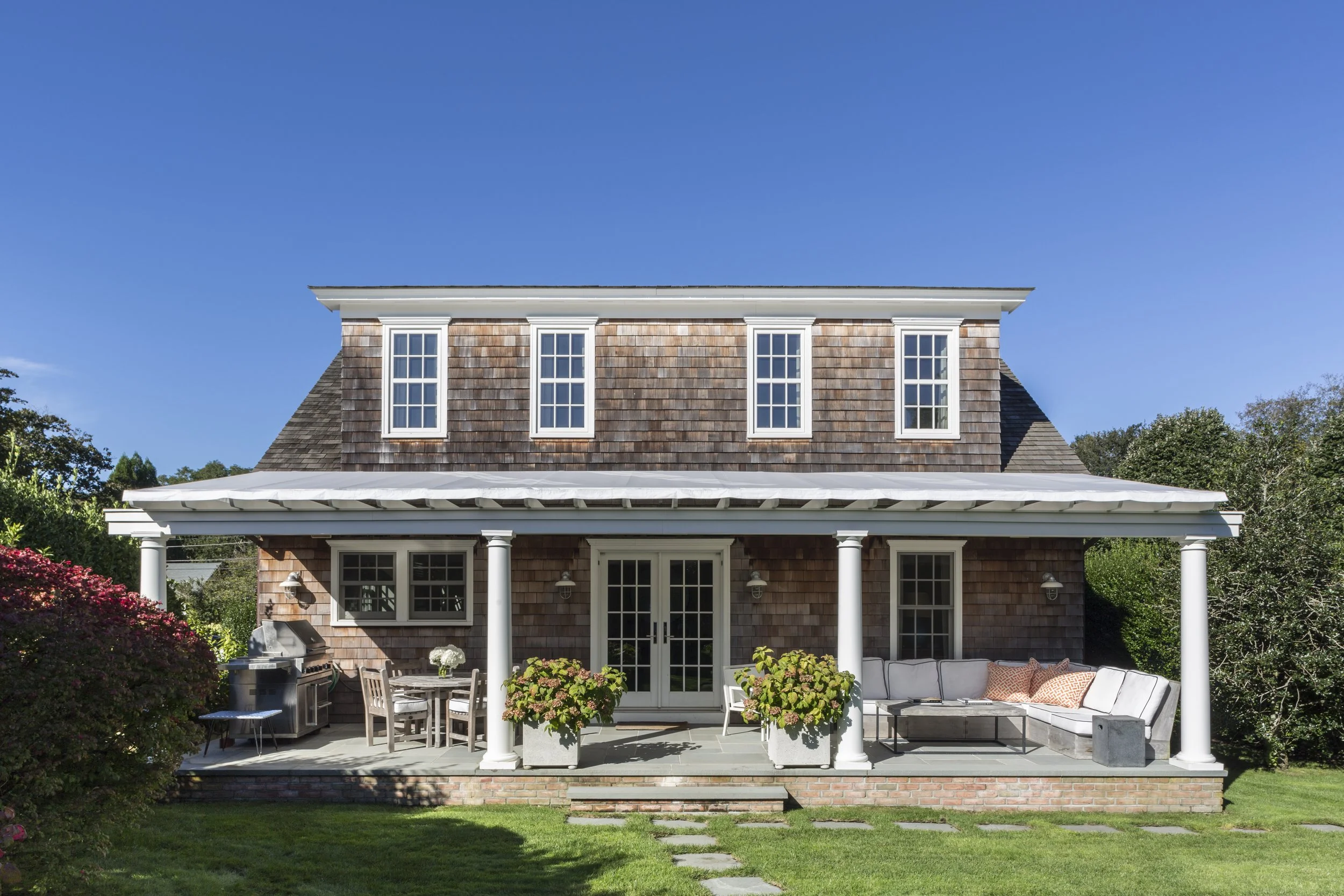 01 · Establishing exterior, best light