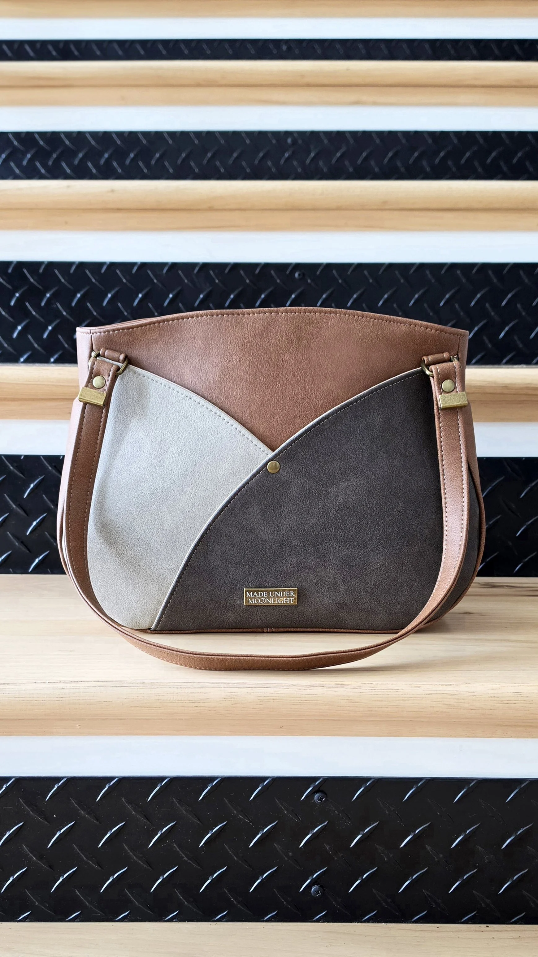 Astrid Handbag - Walnut/Russet/Sand
