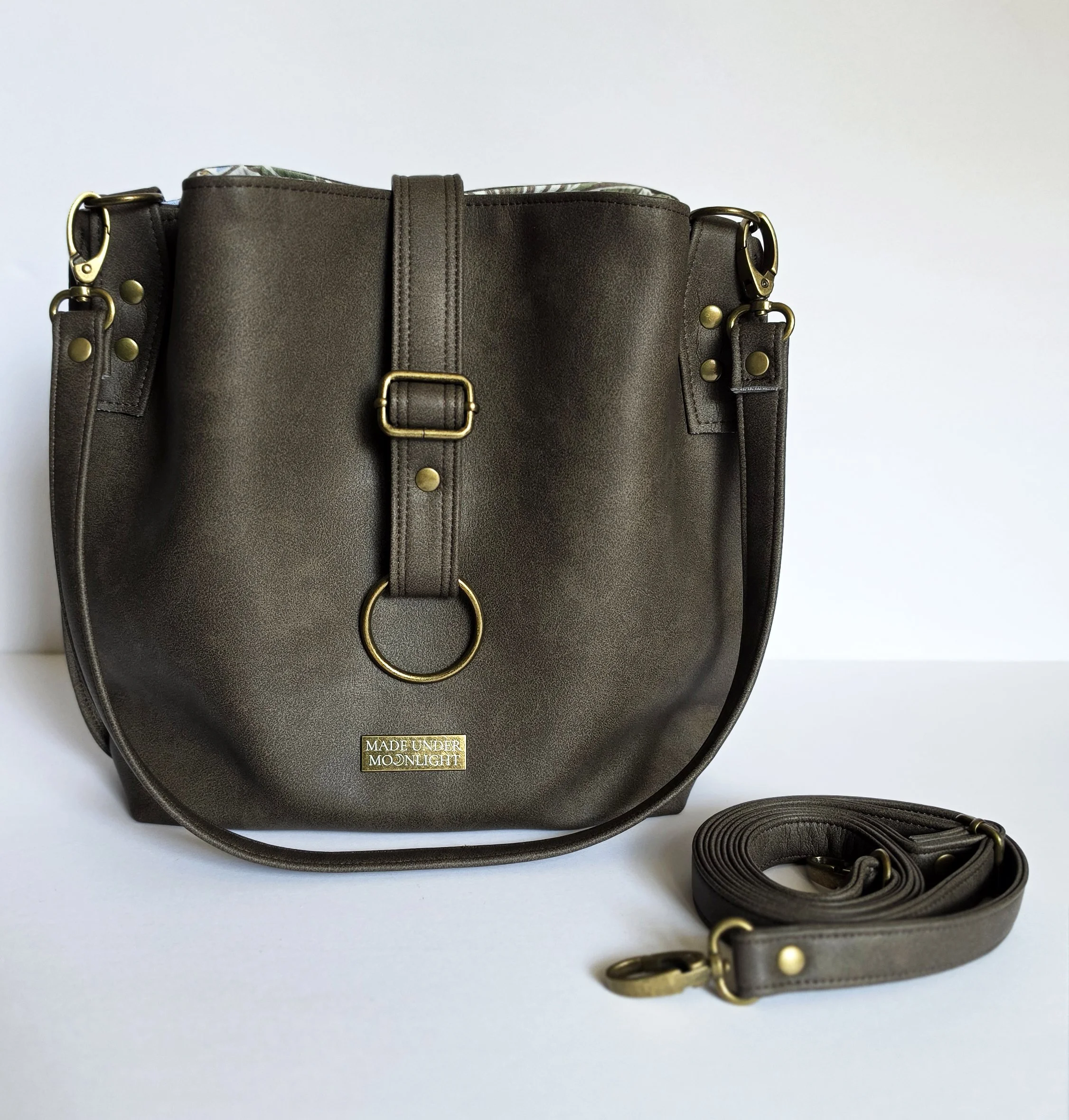 Luna Handbag - Walnut
