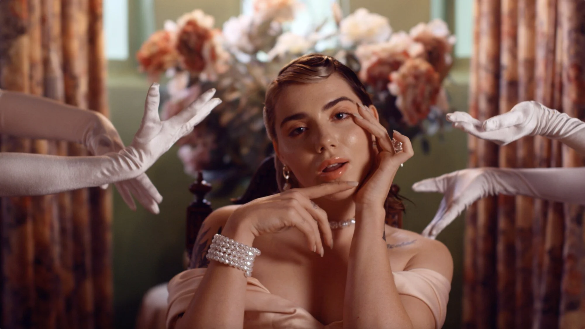 Shyjana singing with dancers on Top Spot music video.s