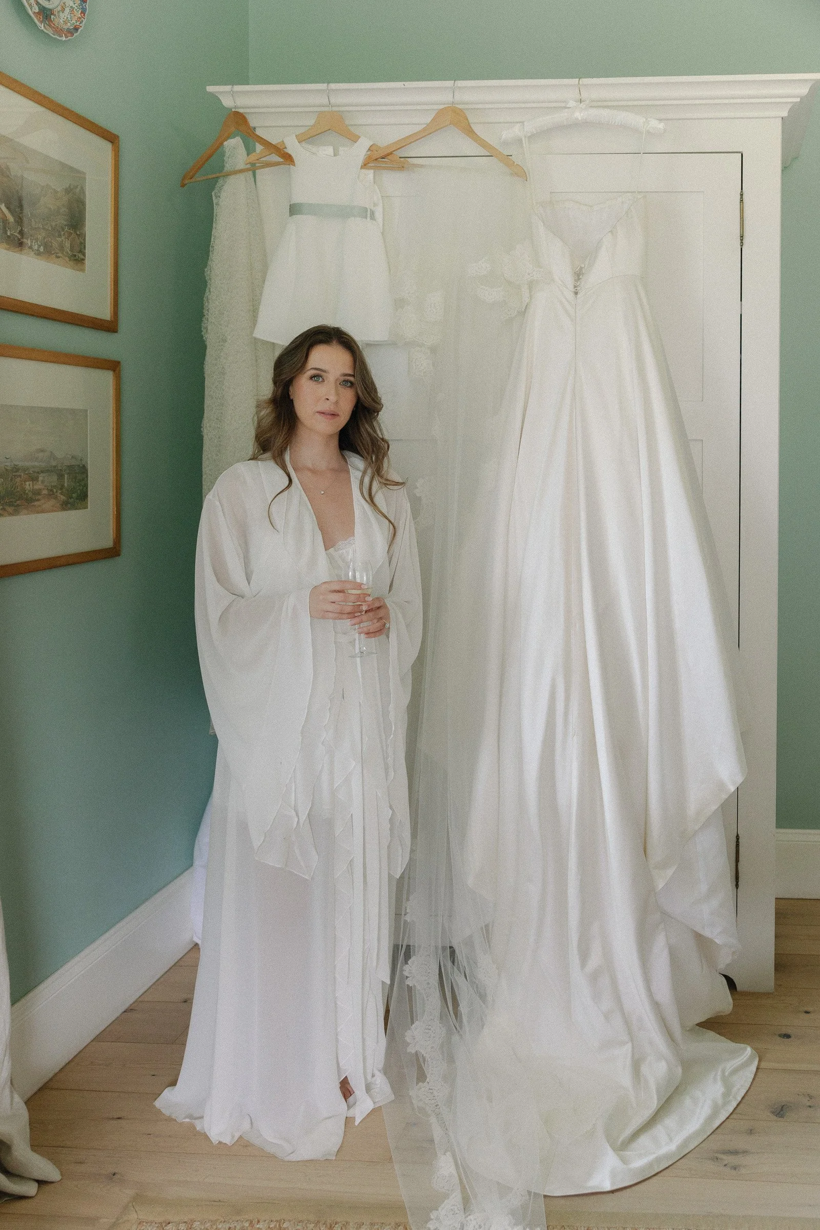 nina_buys_wedding_photographer-3.jpg