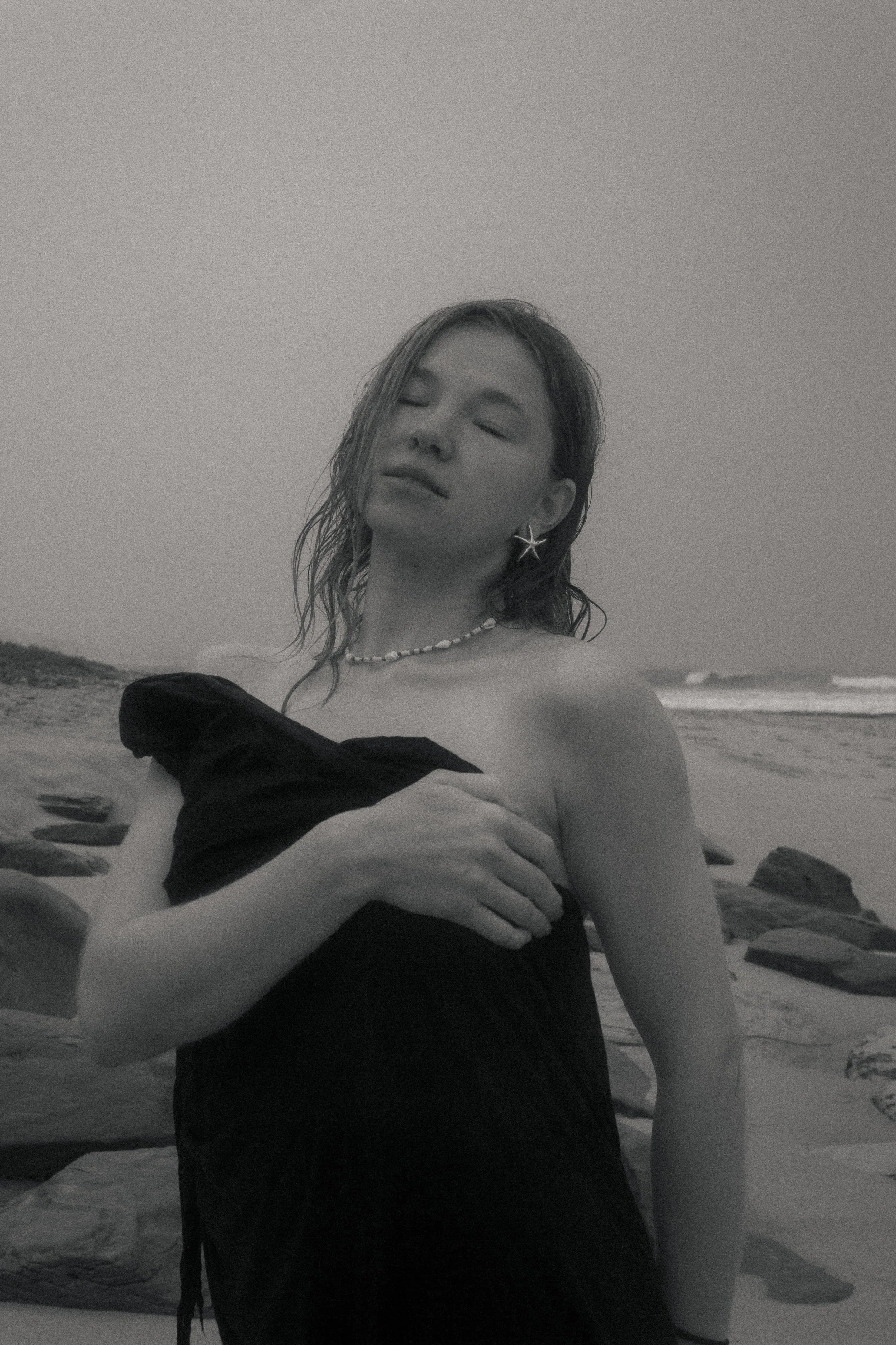 Dreamy b&w portrait eyes shut_.jpg