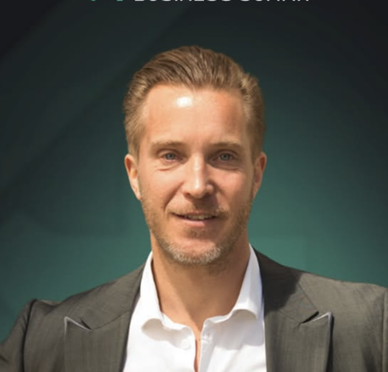 Mikael F.