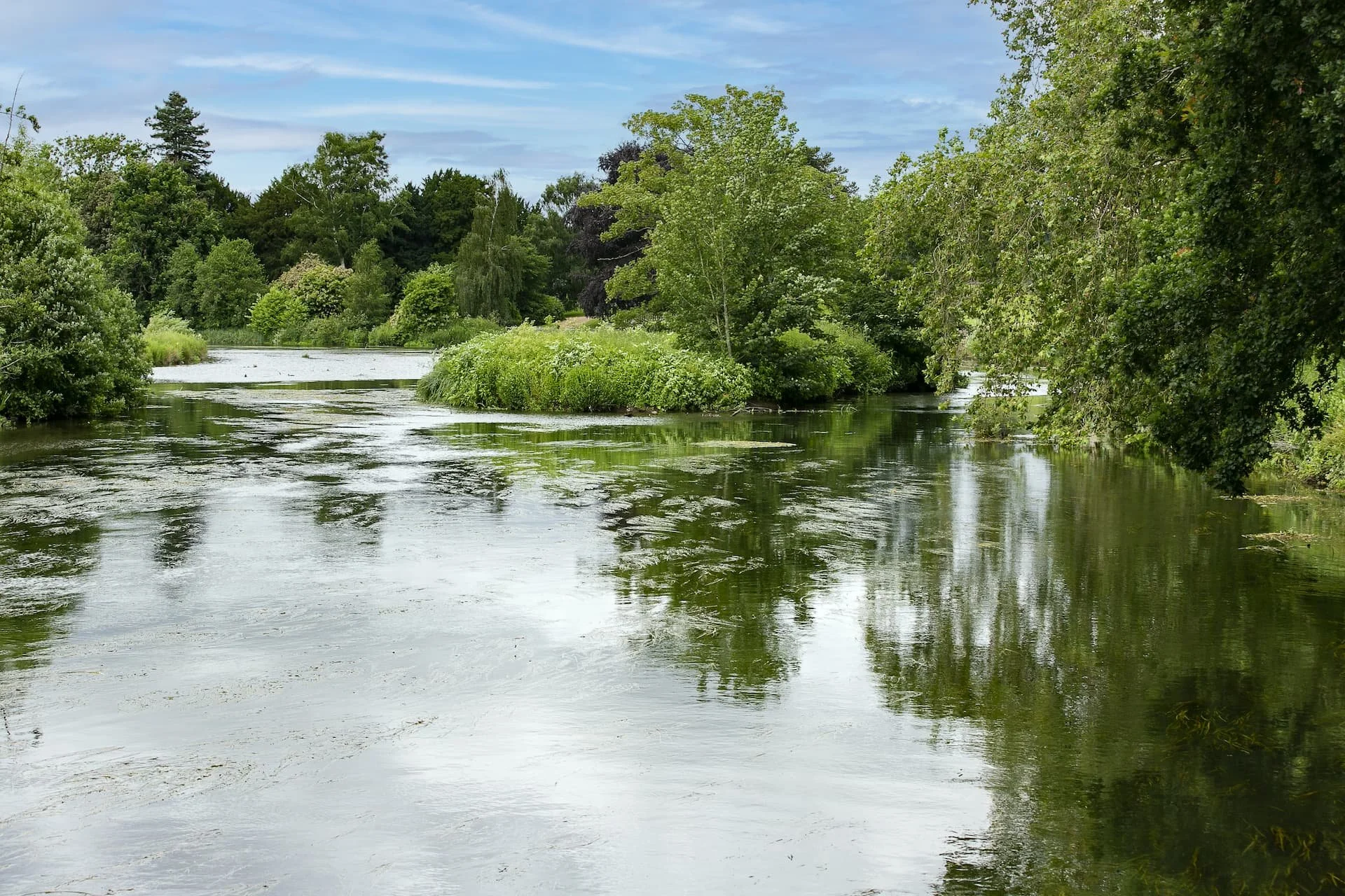 lake-in-the-stoneleigh-grounds.jpg