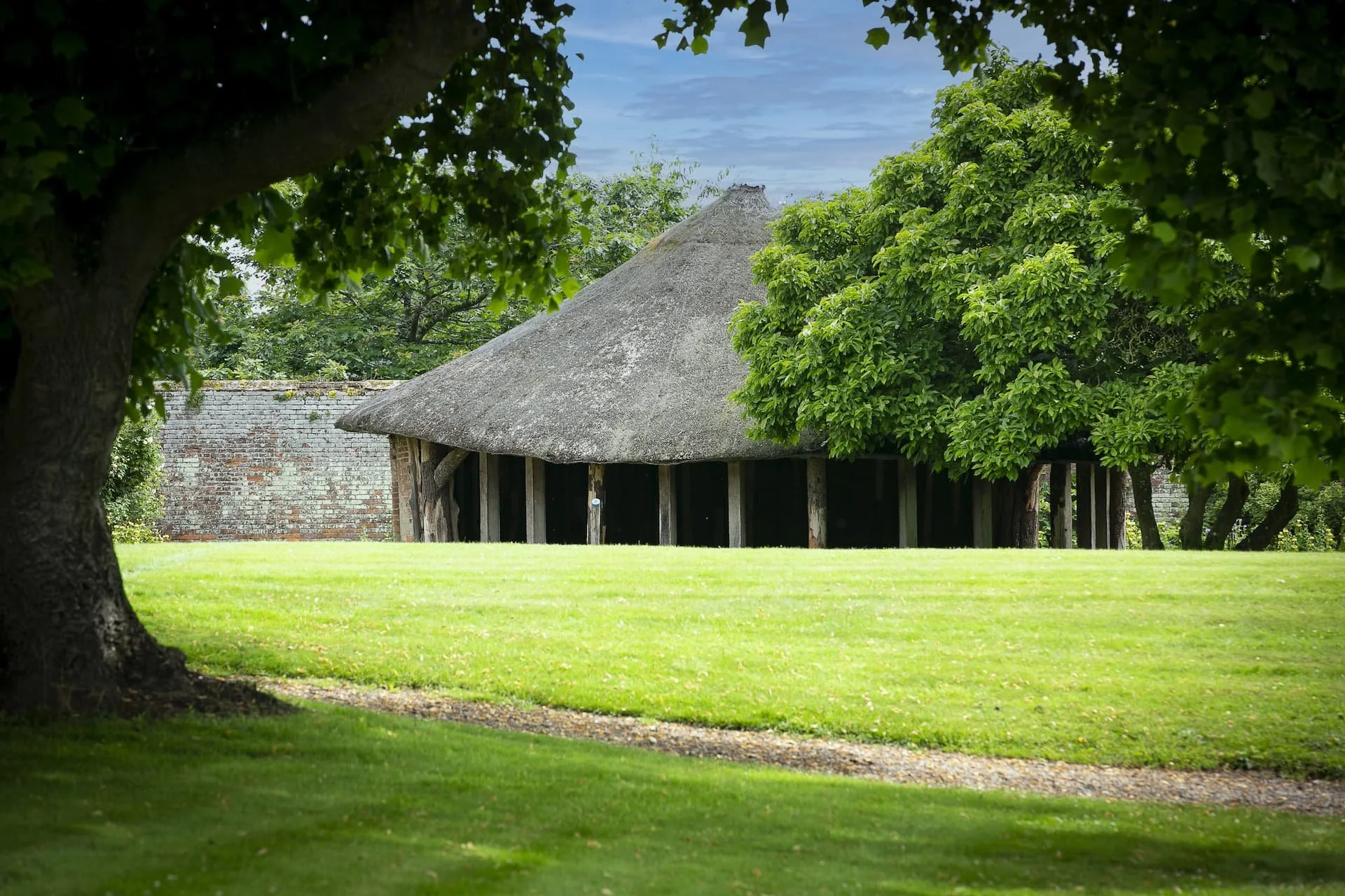 hut-in-the-grounds-of-stoneleigh.jpg
