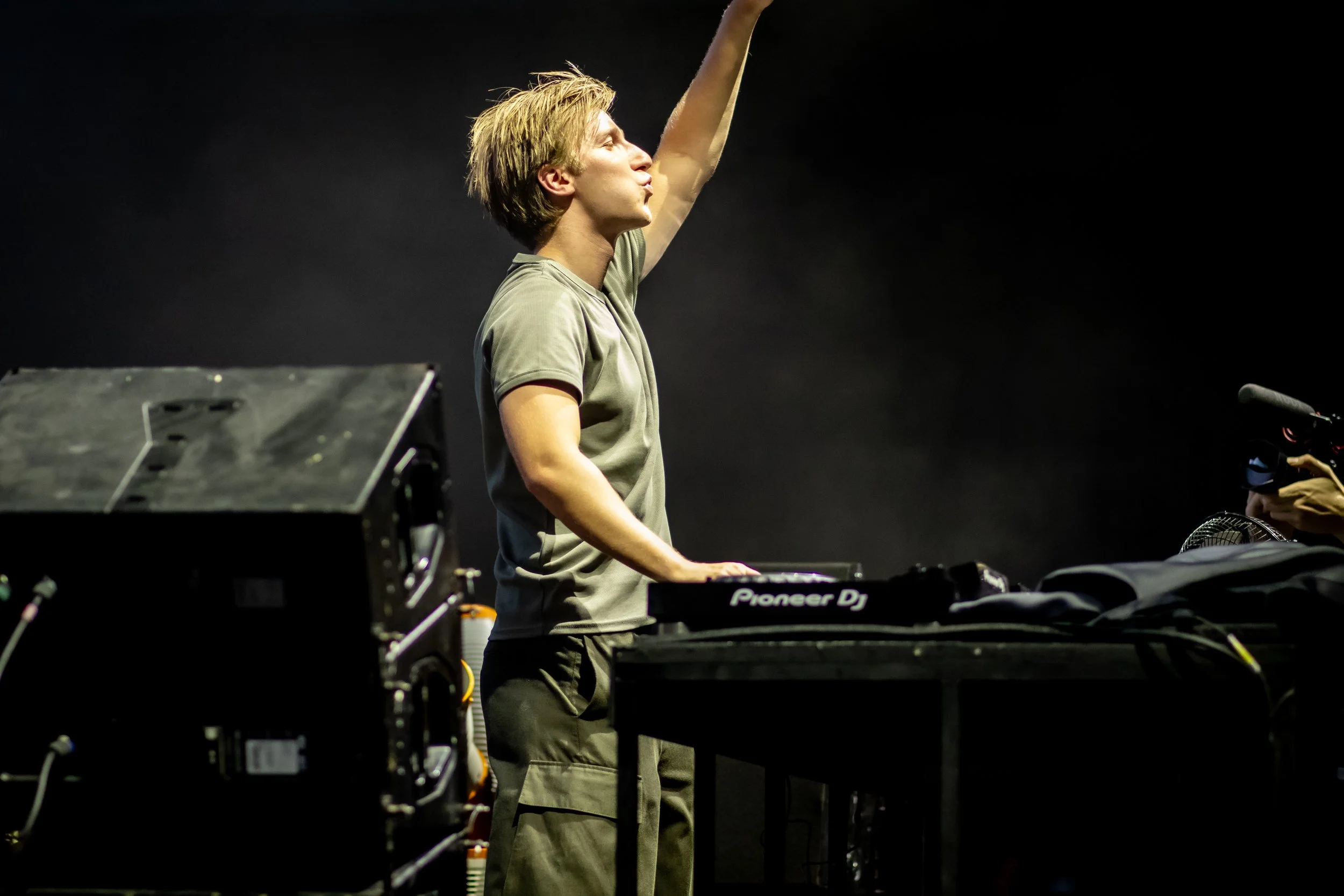 International DJ