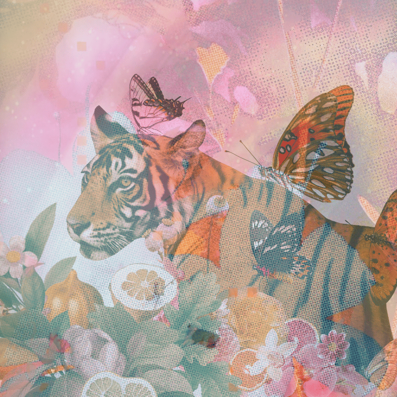 Ilustración de un tigre rodeado de mariposas, flores y hojas, con un fondo en tonos rosa y pastel.