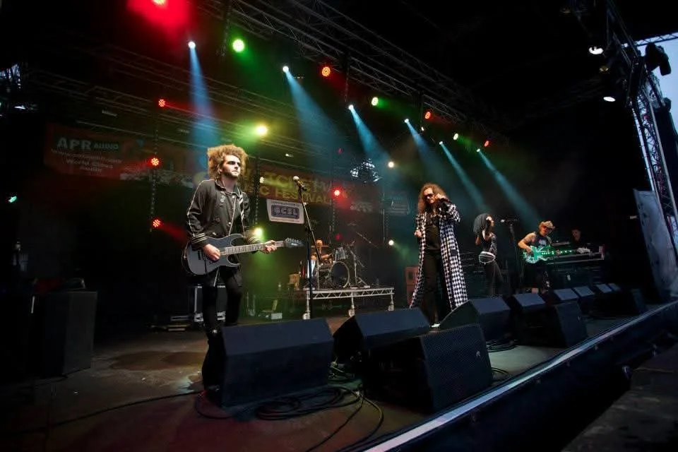 Dr and the Medics Live on Stage