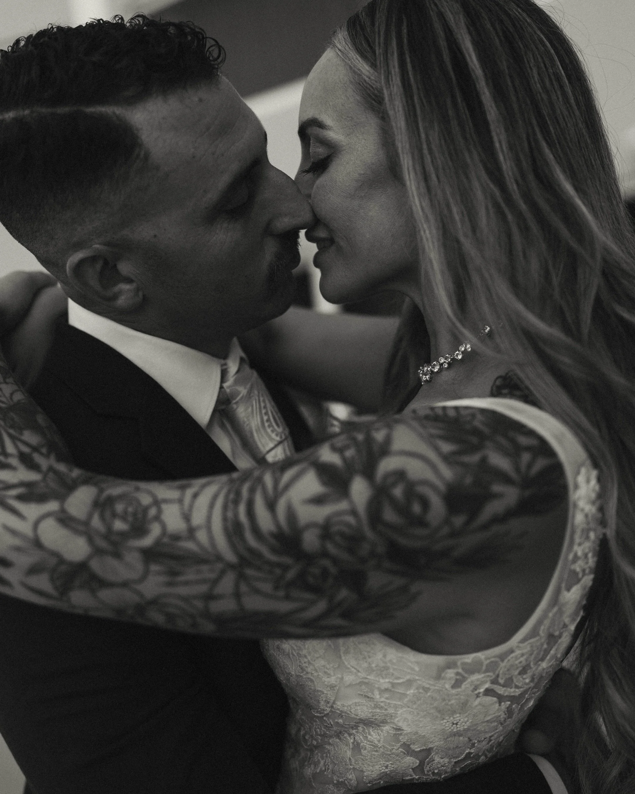The beginning of forever, wrapped in one perfect moment.

Lilian + Oscar say &ldquo;I do&rdquo;. Here are some sneaks from a beautifully sweet day.

@lily_v7_