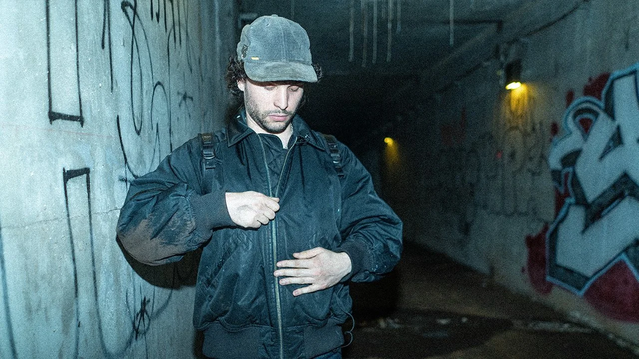 Photographing the Underground Subway Tunnels w/ Wes Knoll