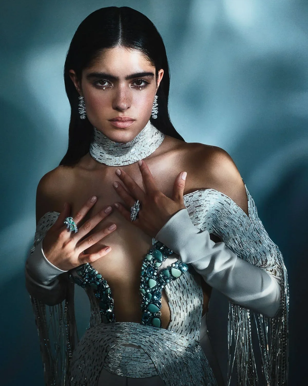 voguearabia_chaumet_paris_jewelry_advertorial_philippjelenska_7.jpg.webp