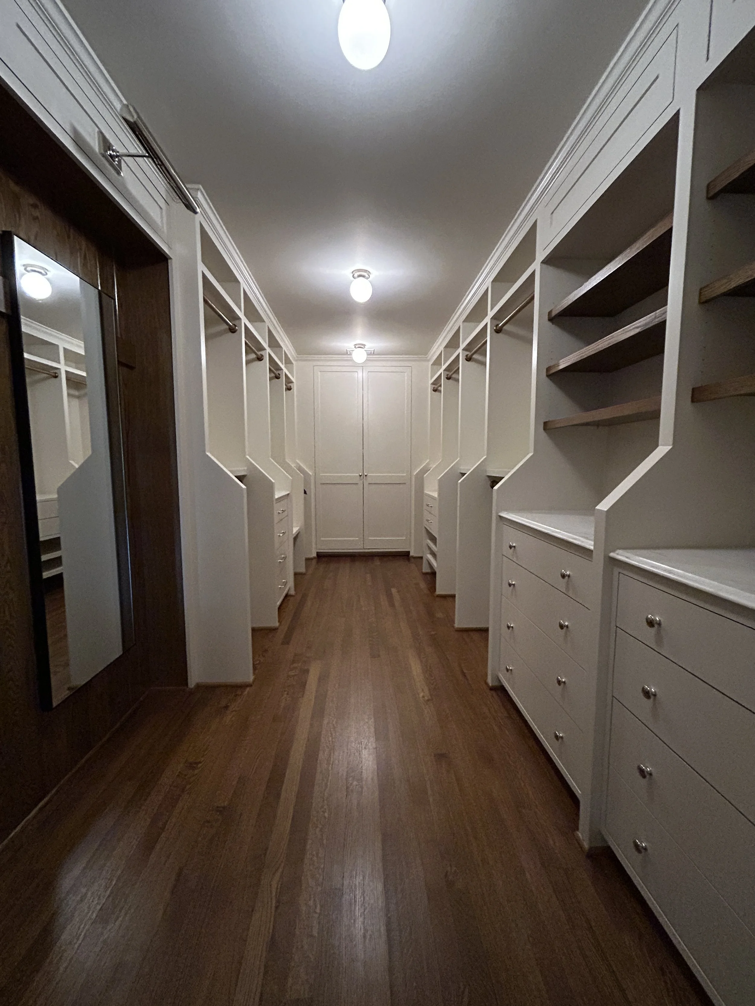 bed 1 closet a.JPG
